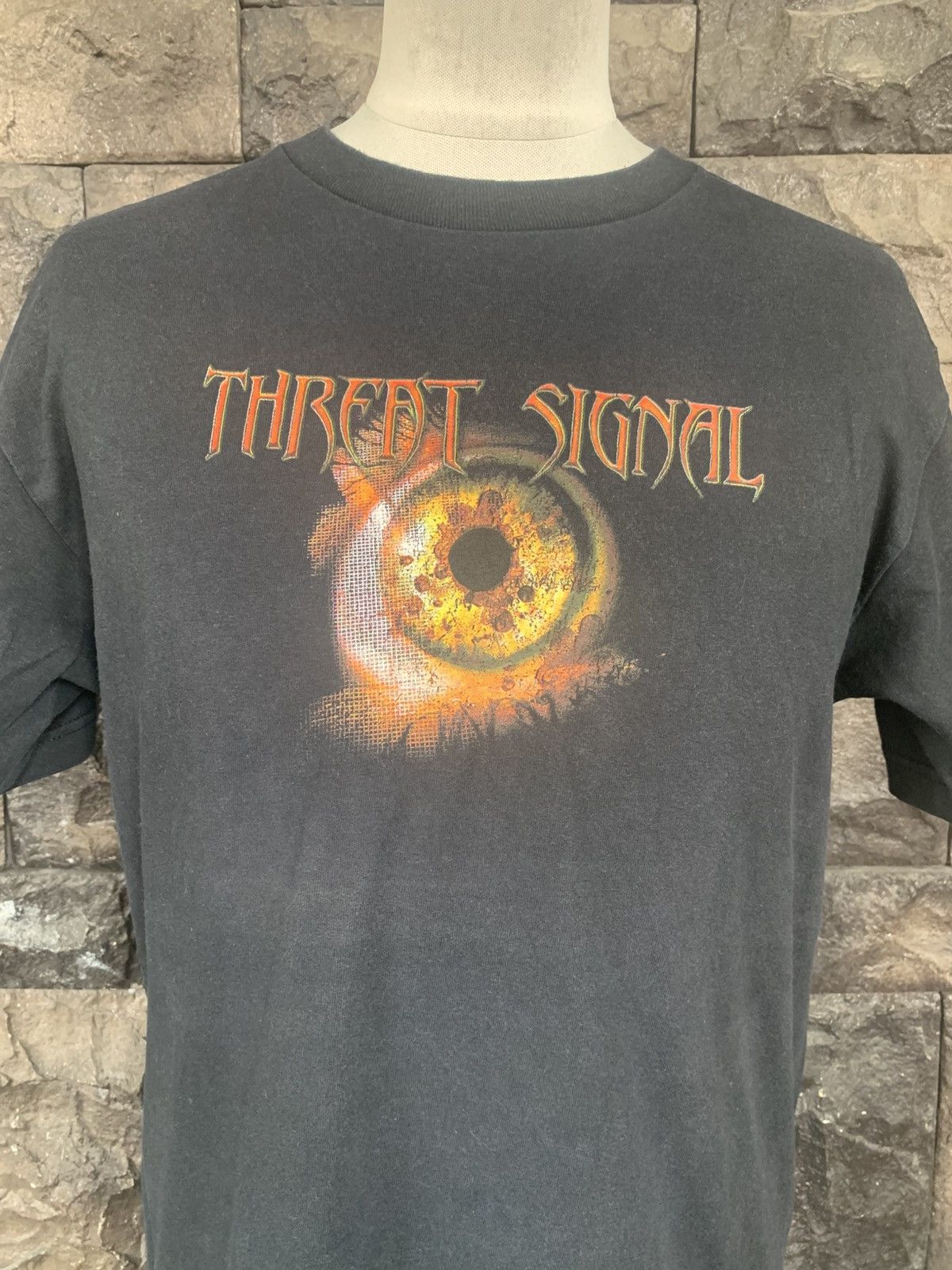 Band Tees × Vintage Vintage Threat Signal Canadian Heavy Metal Band T shirt Size US M / EU 48-50 / 2 - 2 Thumbnail