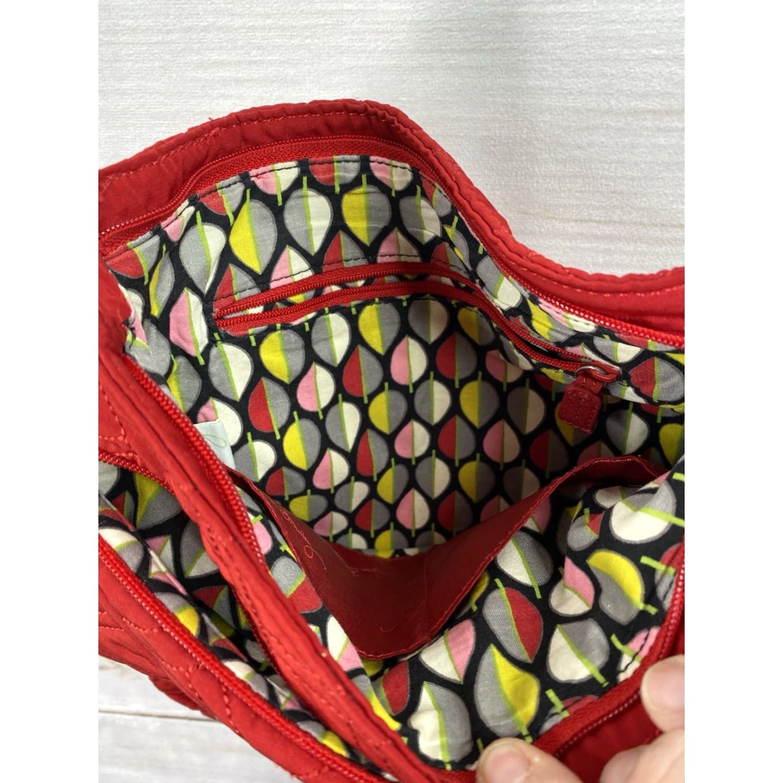 Vera Bradley Vera Bradley Crossbody Bag Red Quilted Medium Size Cotton Interior Multicolor Lining Zip Closure Adjustable Strap Inner Pockets Exterior Cotton Size ONE SIZE - 5 Thumbnail