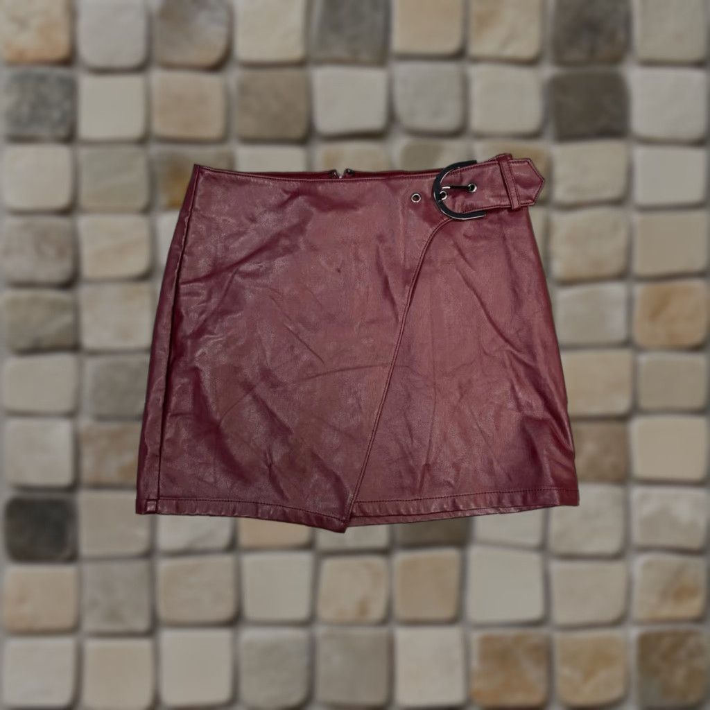 Express Express Skirt Womens 4 Red Lined Buckle Back Zip Mini Clubbing Short Size 27" / US 4 / IT 40 - 1 Thumbnail