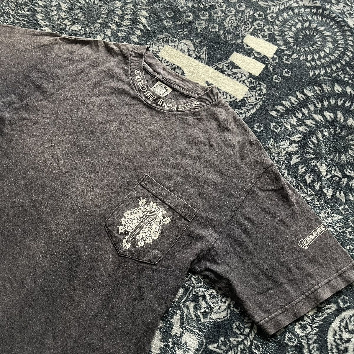Chrome Hearts Chrome Hearts Vintage Neck Logo Dagger Pocket T-Shirt Size US M / EU 48-50 / 2 - 5 Thumbnail