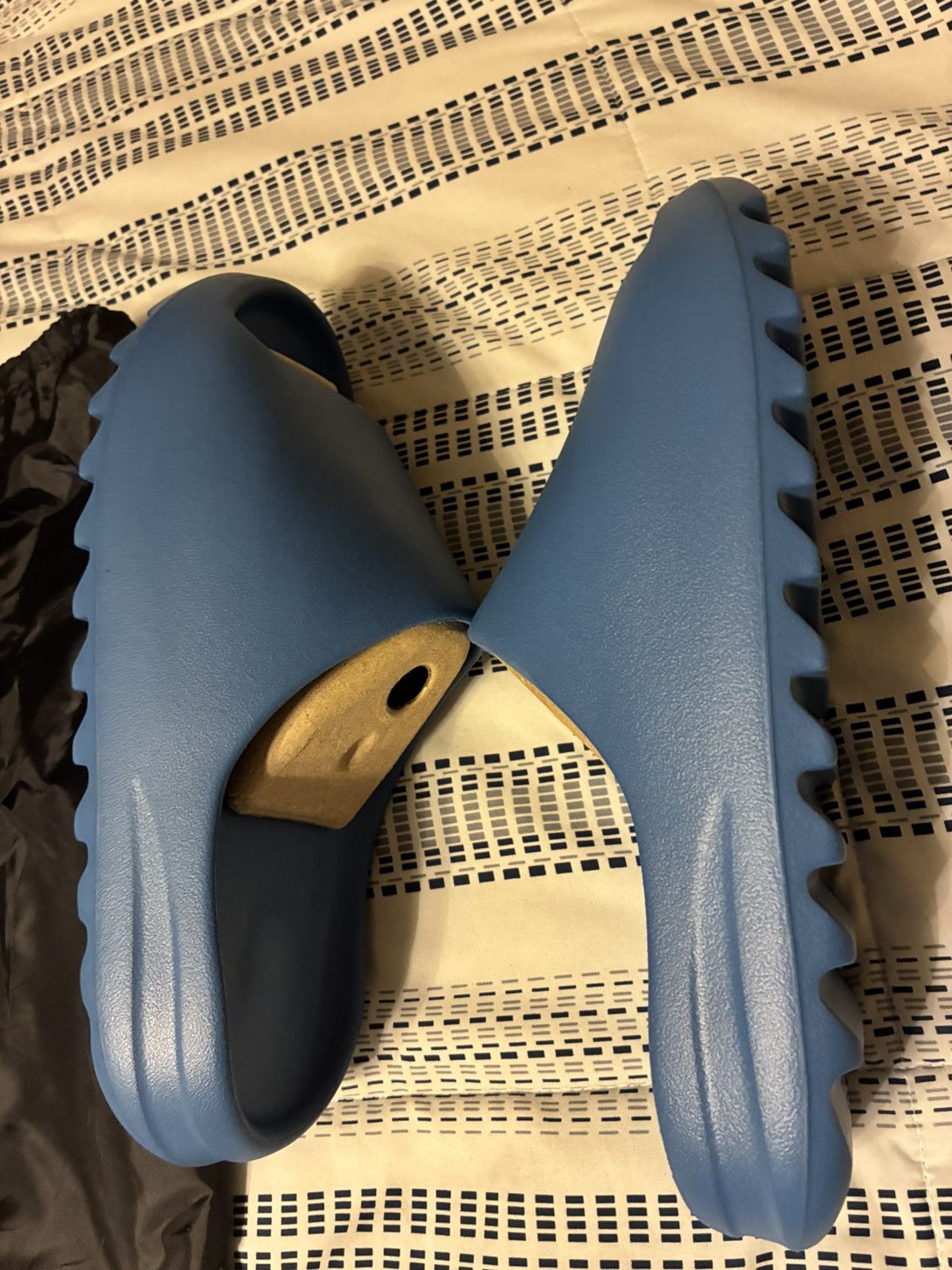 Yeezy Yeezy Slides Blue DEADSTOCK Size US 13 / EU 46 - 1 Thumbnail