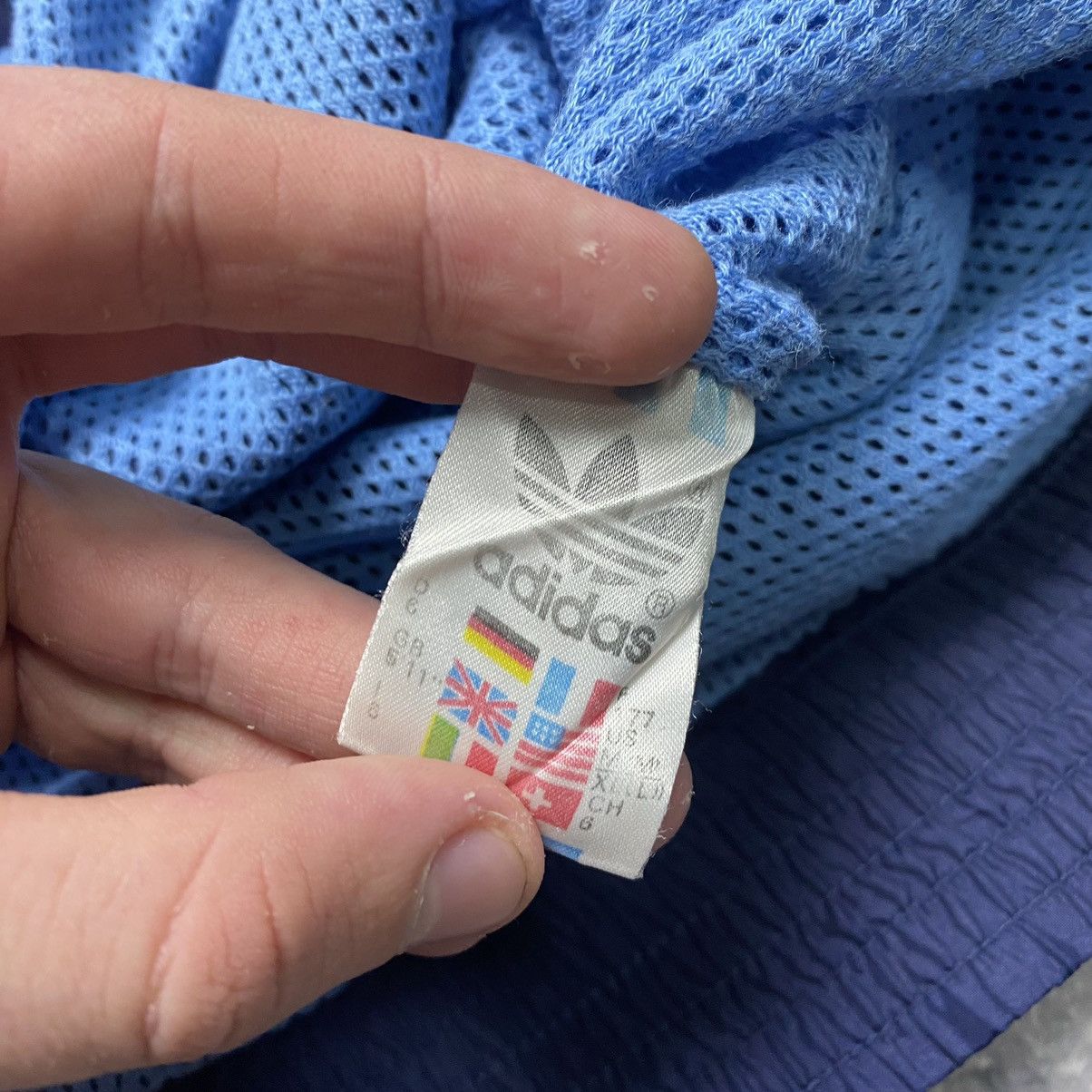 Vintage Vintage 90’s Adidas Small Logo Nylon Y2k light jacket Size US M / EU 48-50 / 2 - 13 Thumbnail
