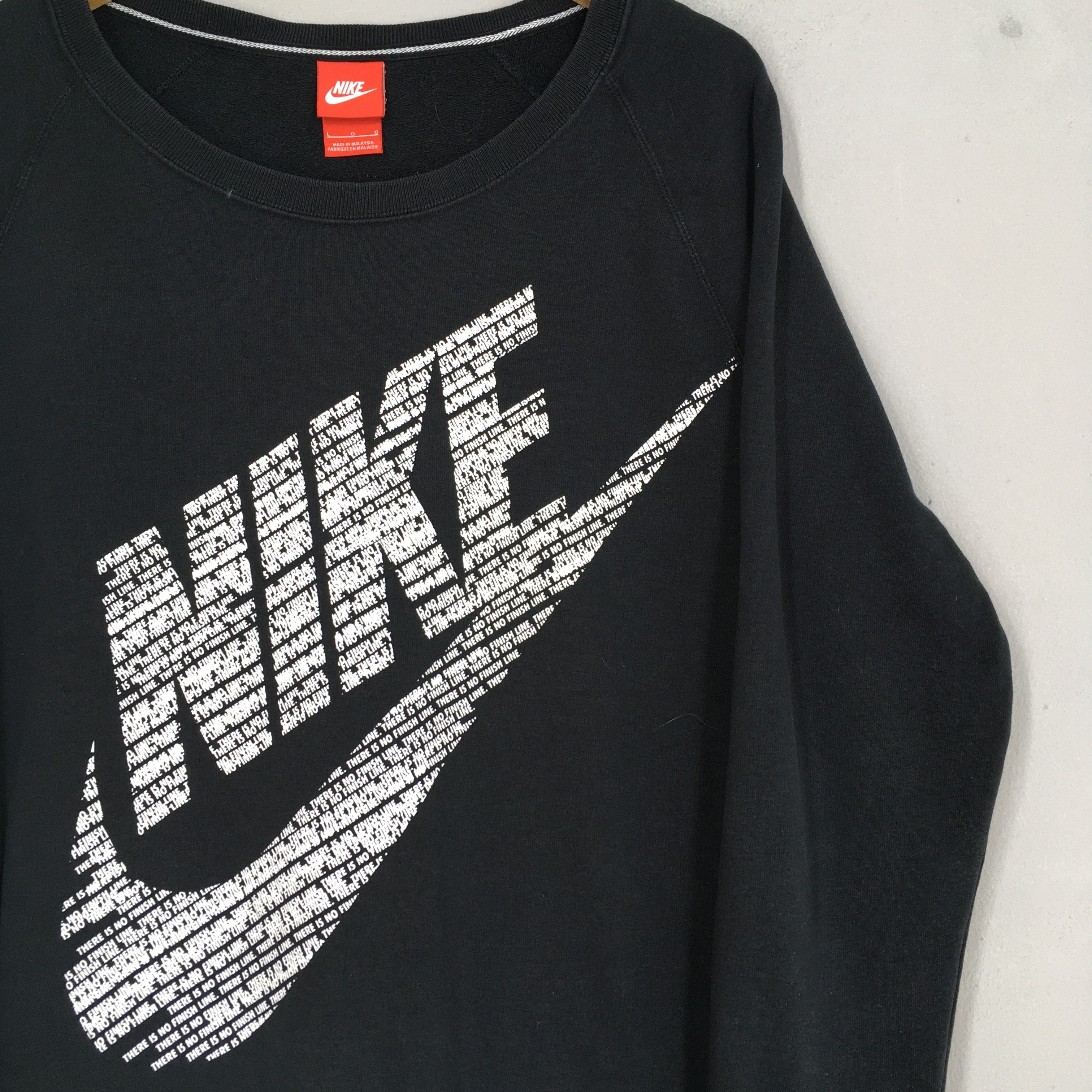 Nike Vintage Y2K Nike Swoosh Black Sweatshirt Large Size US L / EU 52-54 / 3 - 2 Thumbnail