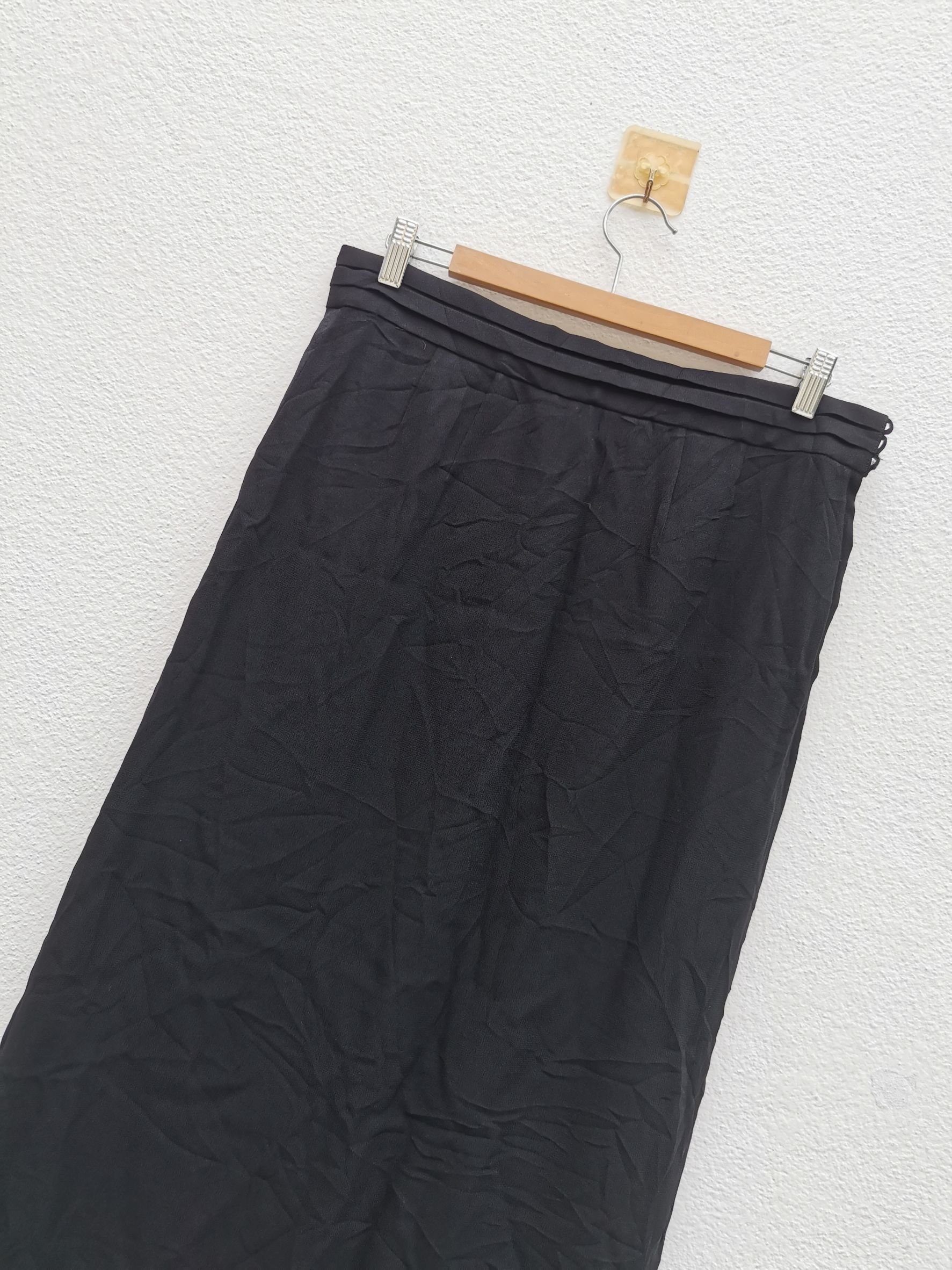 Givenchy 🔴Givenchy black skirt🔴 Size 32" / US 10 / IT 46 - 4 Thumbnail