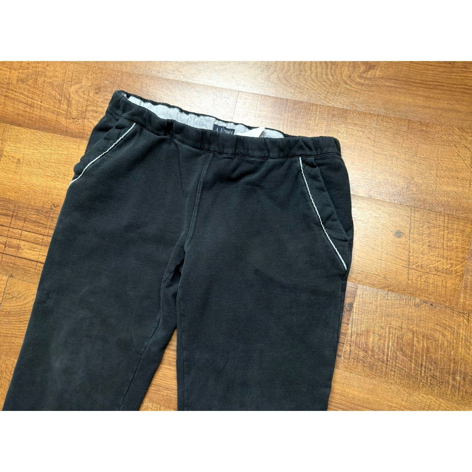 Vintage VINTAGE Armani Jeans Men’s Lounge Black Sweatpants Pockets XL Jeans Pants 36-36.5x32.5 Inseam 32" Regular Mens 90s Sports Theme Size US 36 / EU 52 - 4 Thumbnail