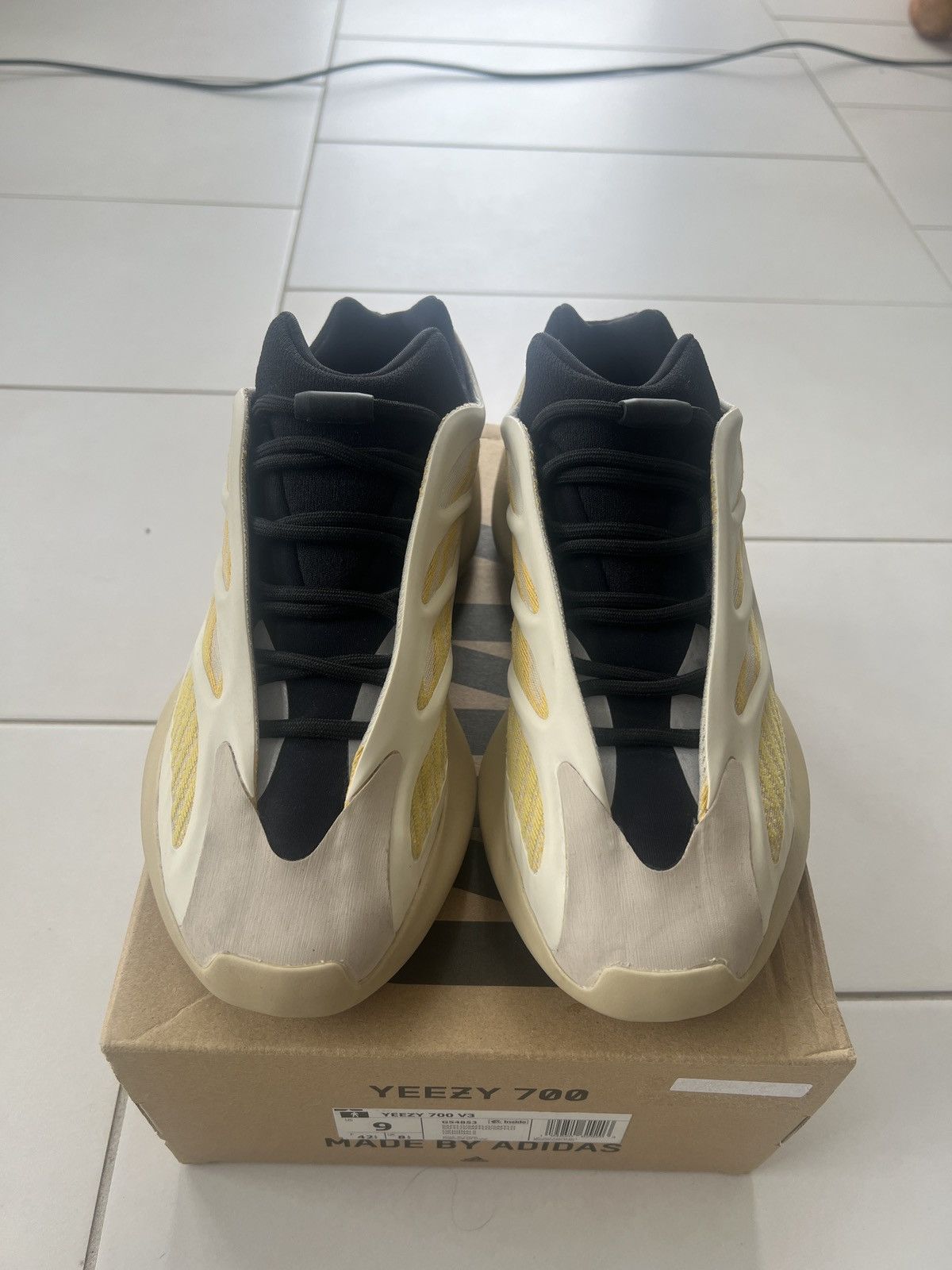 Adidas × Kanye West Adidas Yeezy 700 v3 Safflower Size US 9 / EU 42 - 1 Thumbnail