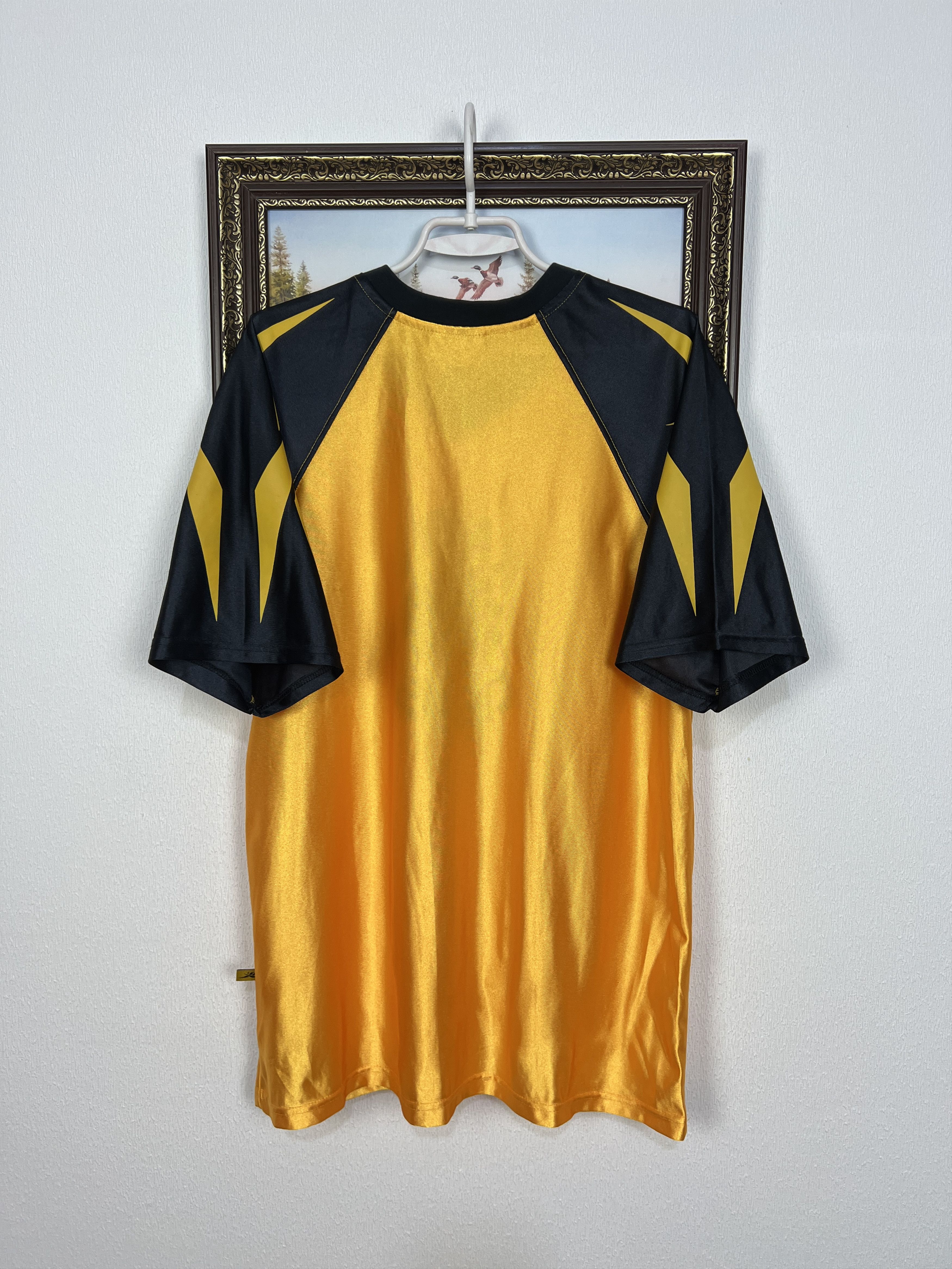 Reebok Vintage 90's Reebok Kaizer Chiefs Football Train Shirt Size US L / EU 52-54 / 3 - 10 Thumbnail