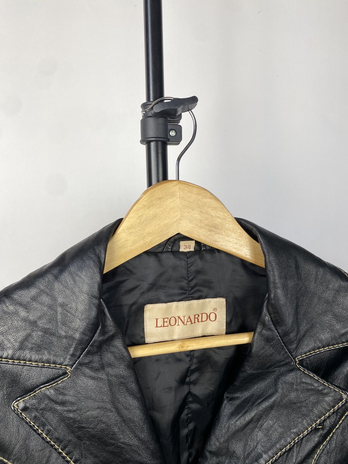 Vintage VINTAGE 90’s AGED LEONARDO CROPPED LEATHER BIKER JACKET Size M / US 6-8 / IT 42-44 - 5 Thumbnail