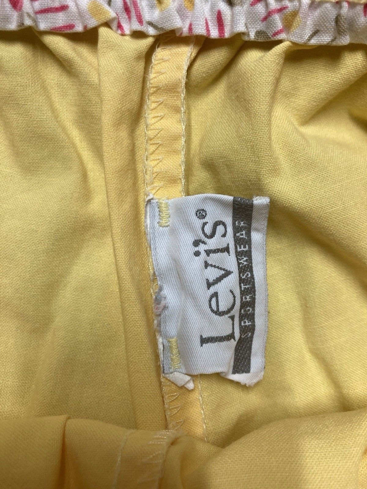 Vintage 80s Levi’s shorts lightweight cotton elastic waist women’s Size 30" / US 8 / IT 44 - 5 Thumbnail