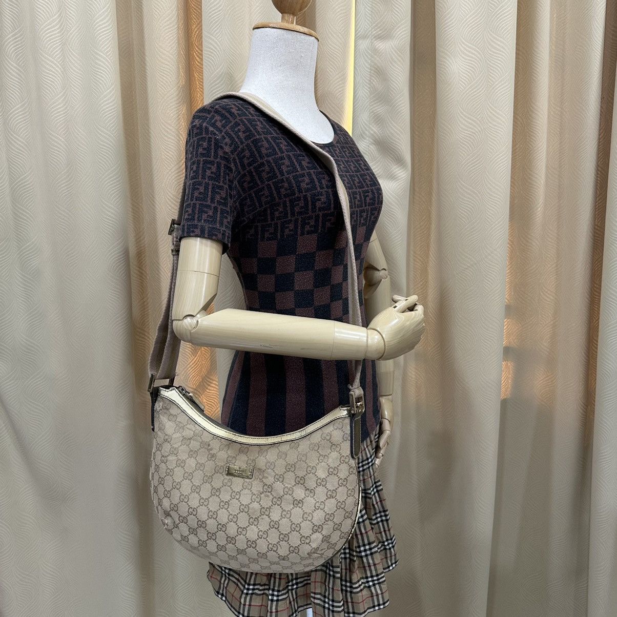 Gucci GUCCI GG HALF MOON CANVAS CROSSBODY BAG 18 Size ONE SIZE - 1 Thumbnail