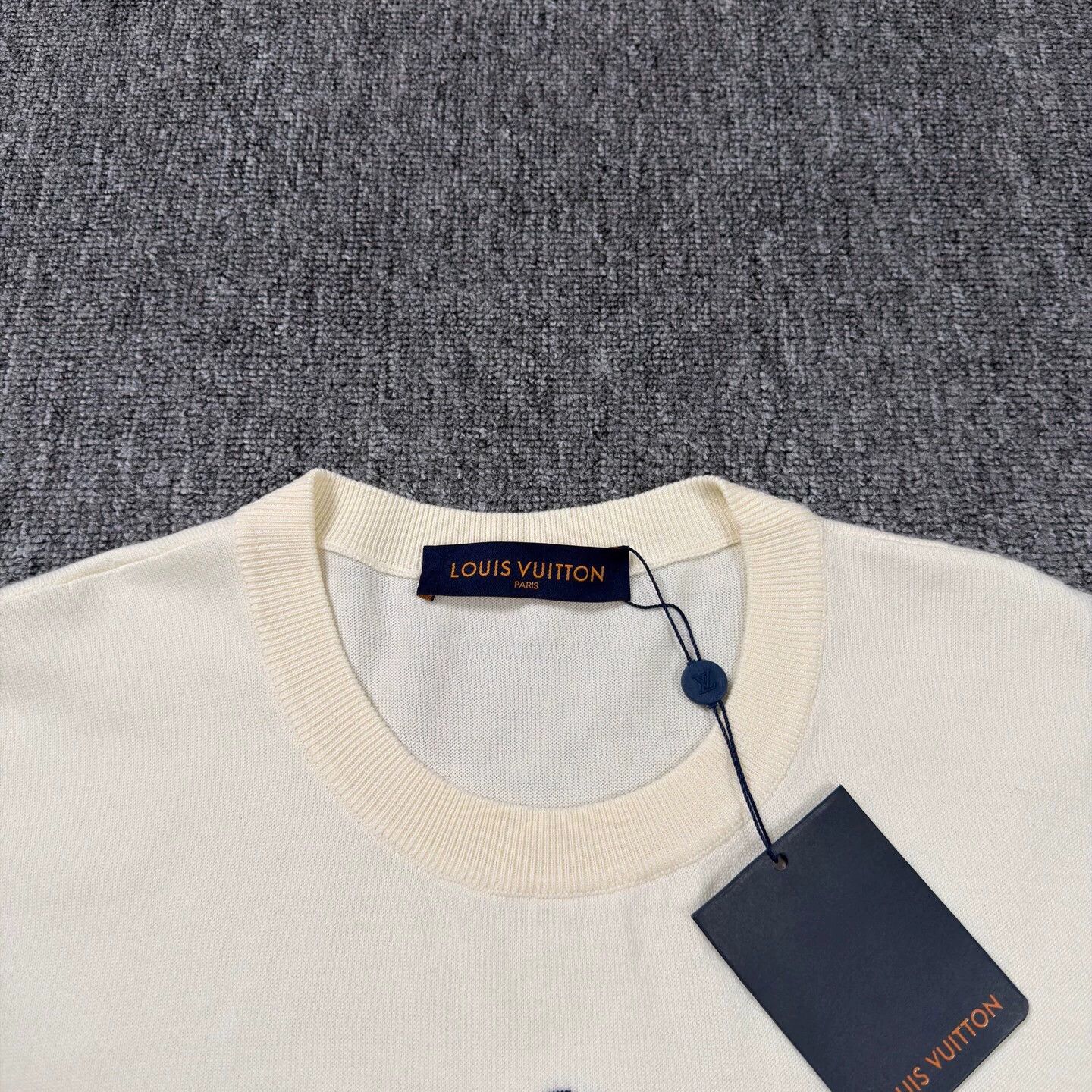 Louis Vuitton LV x Nigo Off-White Duck Print T-shirt XL Near New Size US XL / EU 56 / 4 - 3 Thumbnail