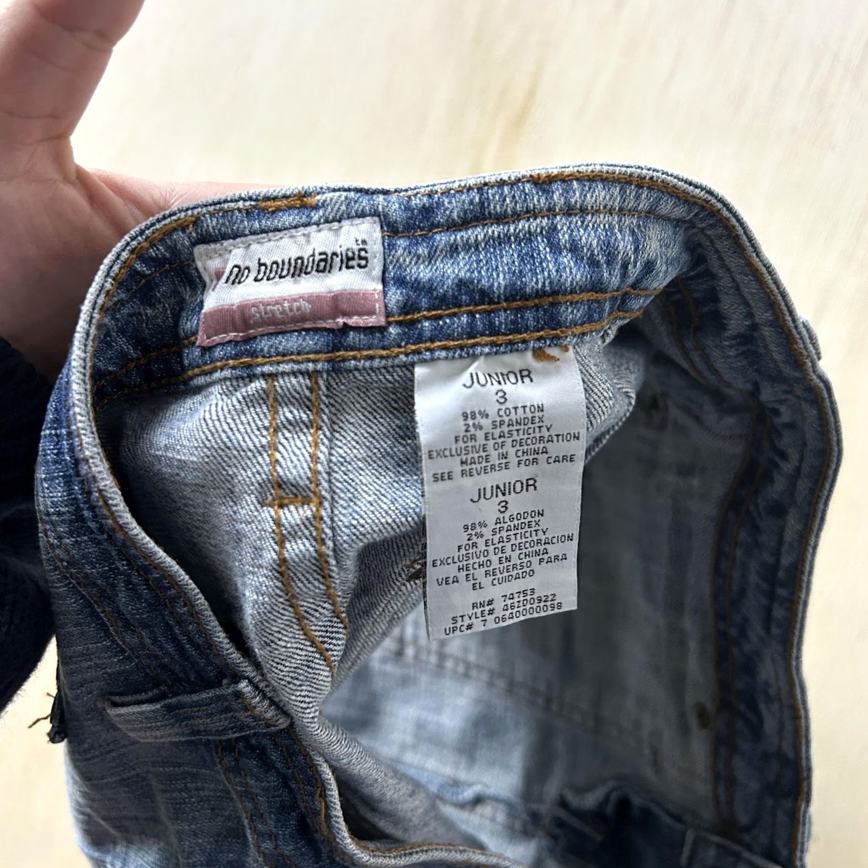 Vintage Y2K No Boundaries Skirt Juniors 3 Denim Mini Blue Rhinestone Pockets Casual Size 26" / US 2 / IT 38 - 3 Thumbnail
