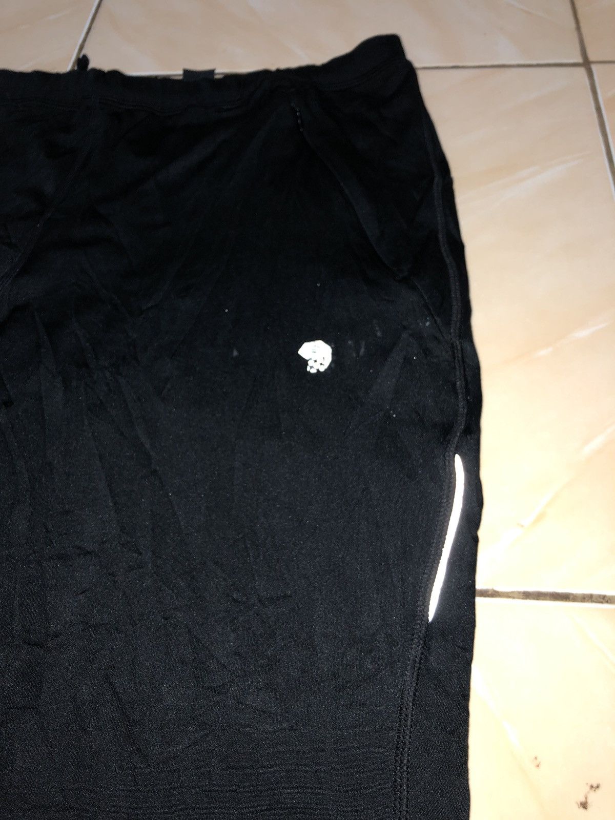 Mountain Hardwear Mountain Hardware baggy reflective logo pants Size US 36 / EU 52 - 3 Thumbnail