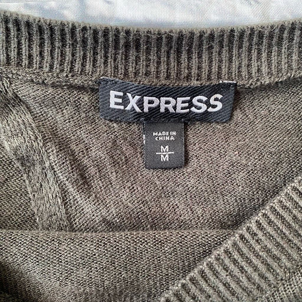 Express Express women M scoopneck Longsleeve lightweight sweater w/s Size M / US 6-8 / IT 42-44 - 4 Thumbnail