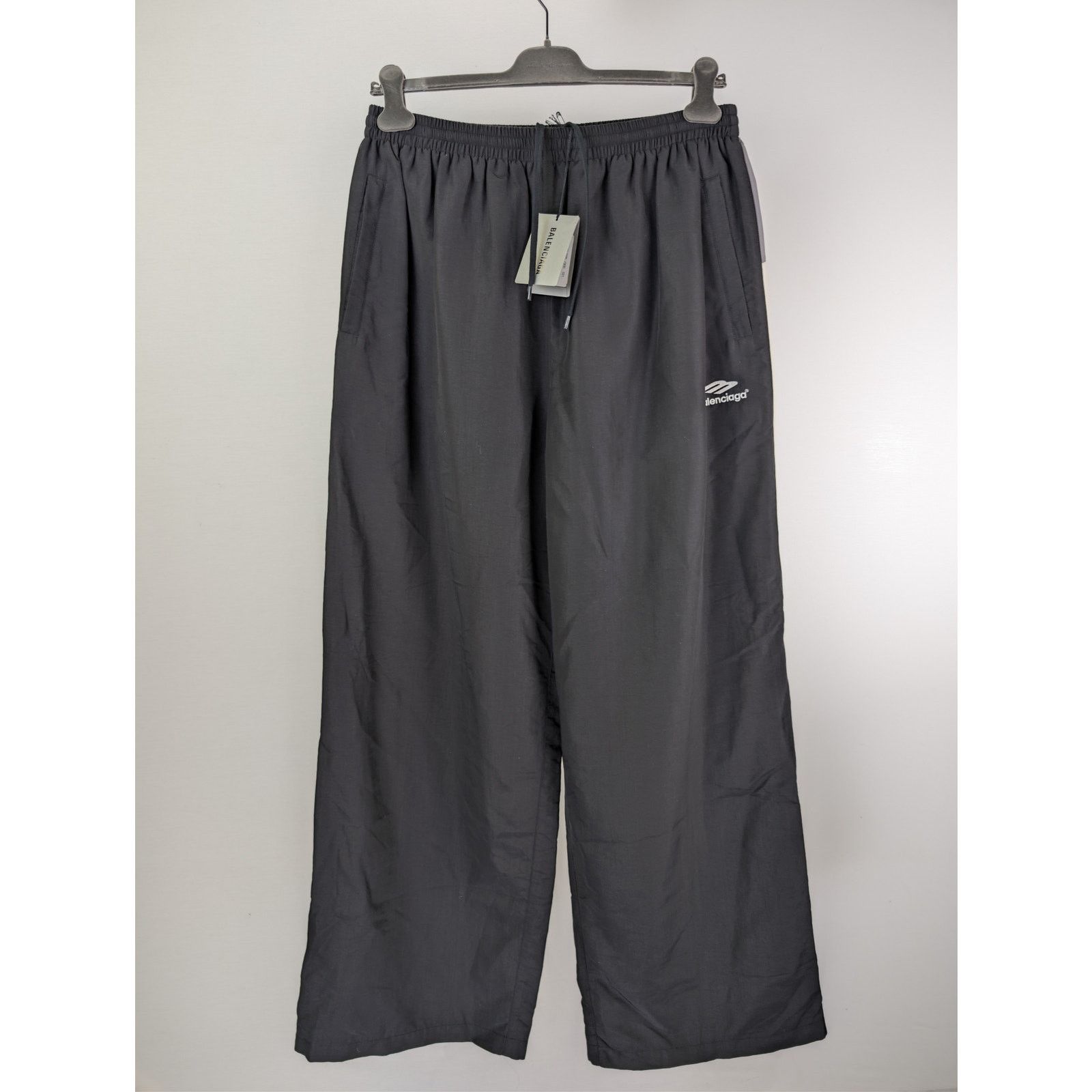 Balenciaga o1rshd1 Nylon Medium Fit Tracksuit Sweatpants Trousers Black Size US 36 / EU 52 - 10 Thumbnail