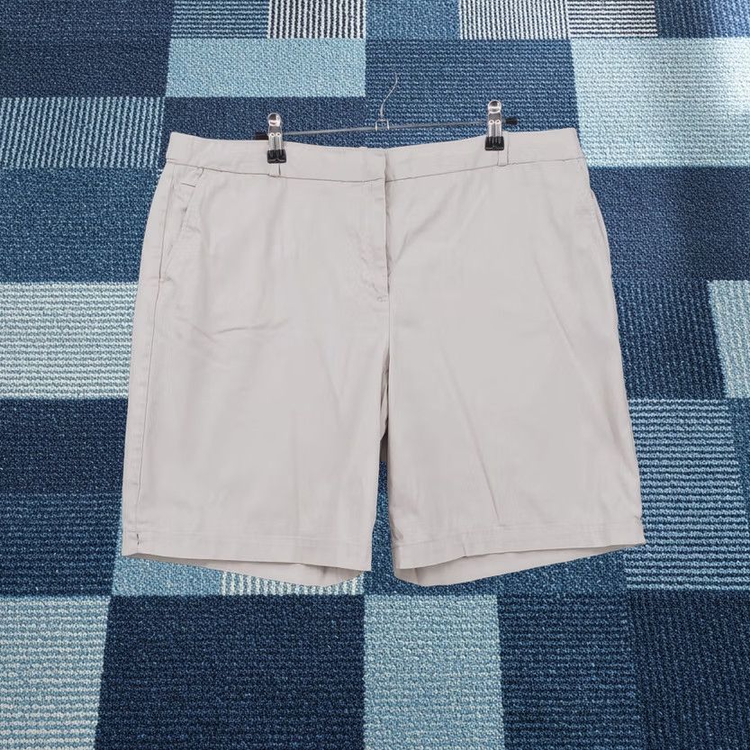 Talbots Talbots Shorts Womens 16 Beige High Rise Chino Flat Front Zip Fly Casual Preppy Size 38" / US 16 / IT 52 - 1 Thumbnail