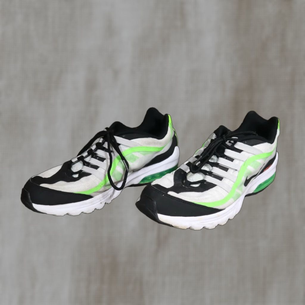 Nike Nike Air Max VG-R CK7583-107 White/Black-Photon Dust Men’s Size 12 Sneakers Athletic Shoes Nike Air Max VG-R CK7583-107 12 Mens White Black Size US 13 / EU 46 - 1 Thumbnail