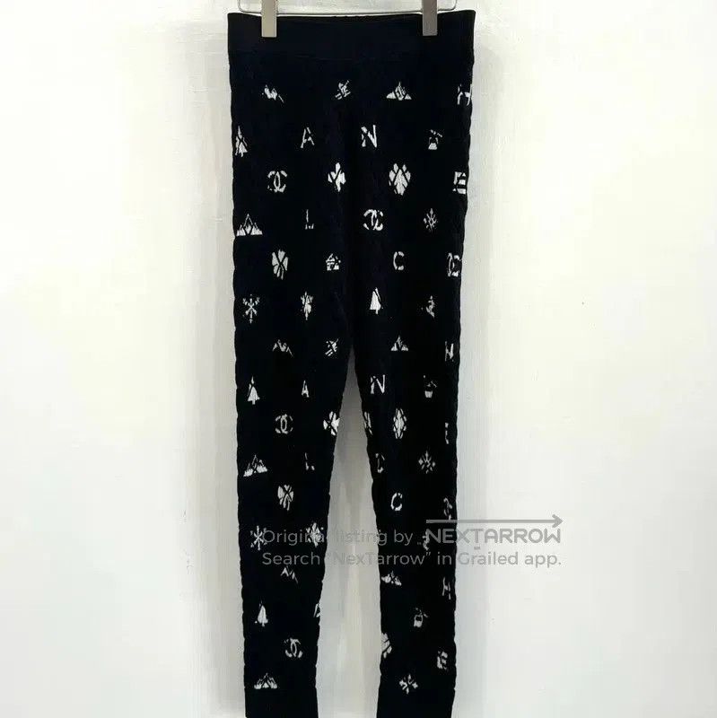Chanel Black Cashmere Casual Pants for Women .