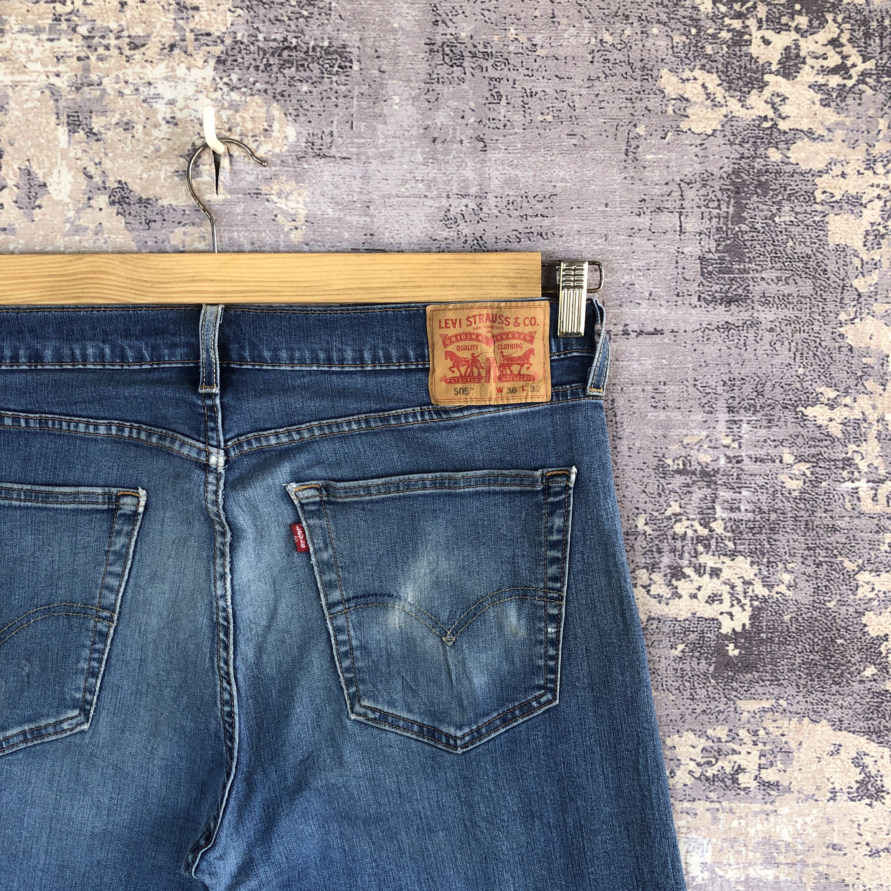 Levi's Vintage Levis Painter Jeans Levi's 505 Light Wash Denim Size US 36 / EU 52 - 5 Thumbnail