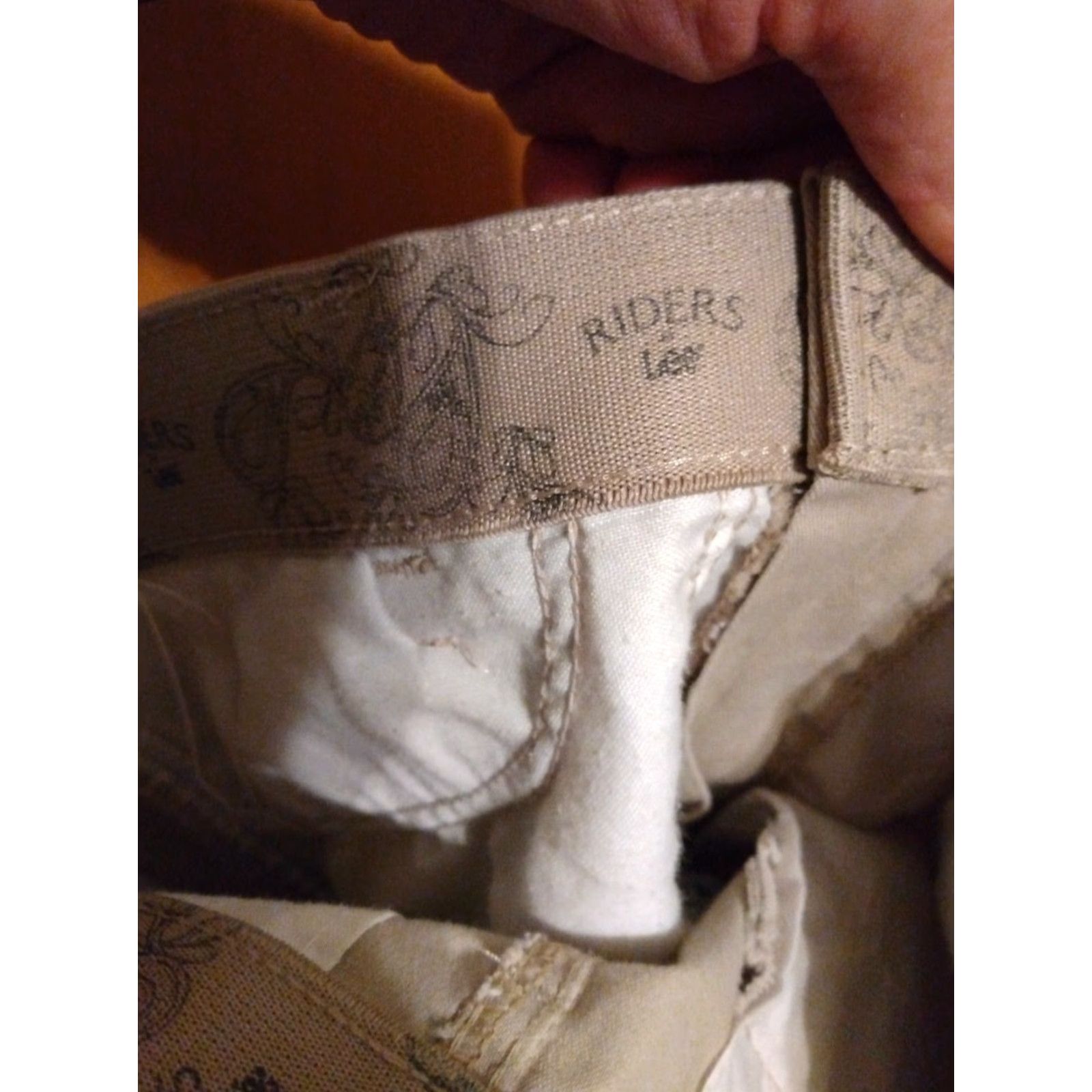 Lee **Lee Rider Women's Petite Size 8 Tan Cotton/Spandex Pants** User: Lee Rider Women's Petite Size 8 Tan Cotton/Spandex Pants Size 30" / US 8 / IT 44 - 7 Thumbnail