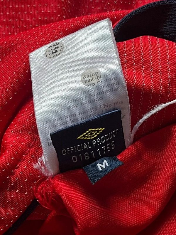 Umbro Umbro England 2004 - 2006 Sz M Football Soccer Rare Size US M / EU 48-50 / 2 - 10 Thumbnail