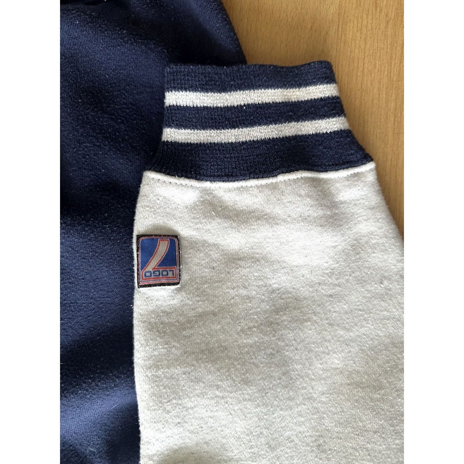 Logo 7 VINTAGE Logo 7 Sweatshirt Mens Size L Blue Gray 1995 Super bowl XXIX Embroidered Size US L / EU 52-54 / 3 - 7 Thumbnail
