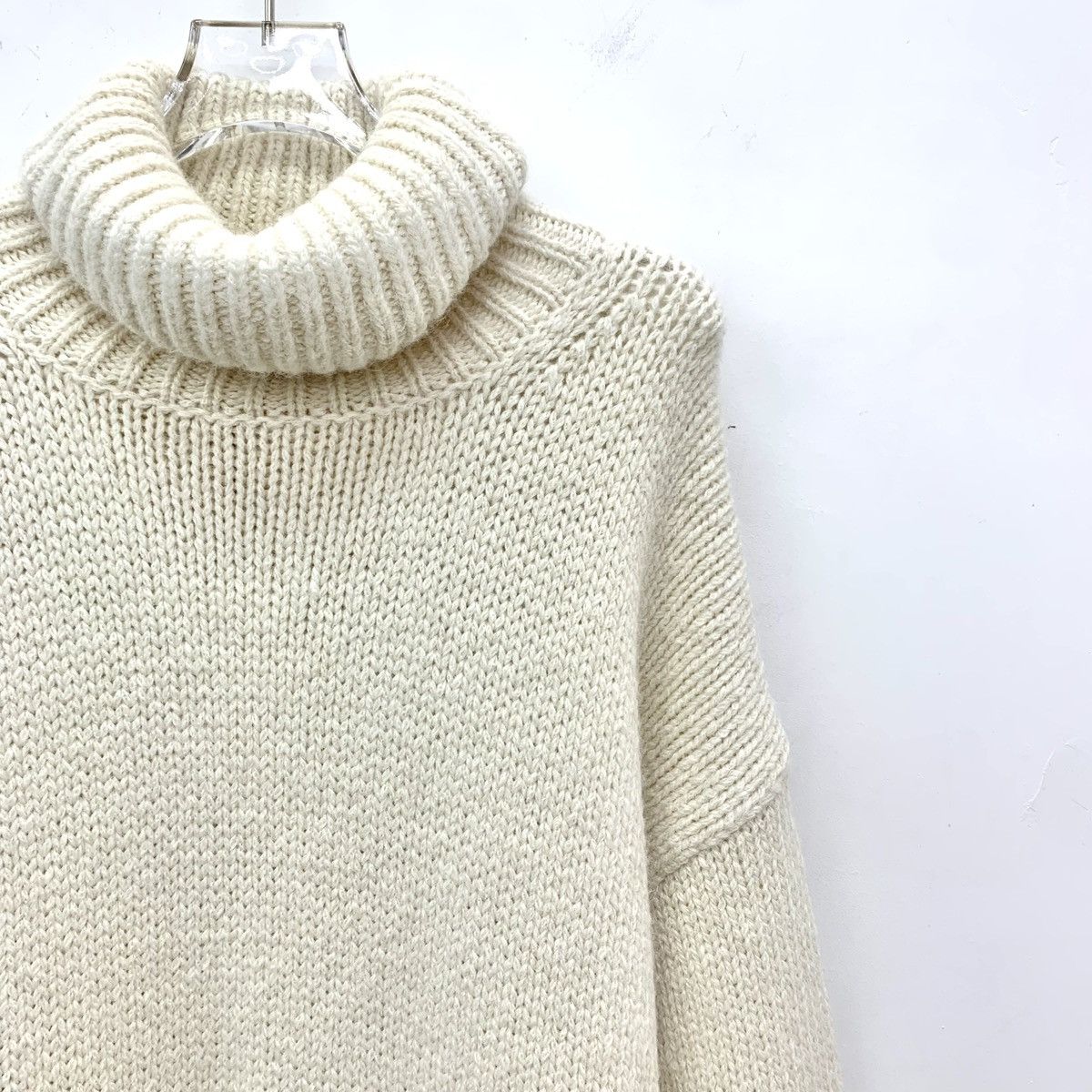 Celine Celine Alpaca Turtleneck Long Sleeve Knit Sweater K26WX Size M / US 6-8 / IT 42-44 - 3 Thumbnail