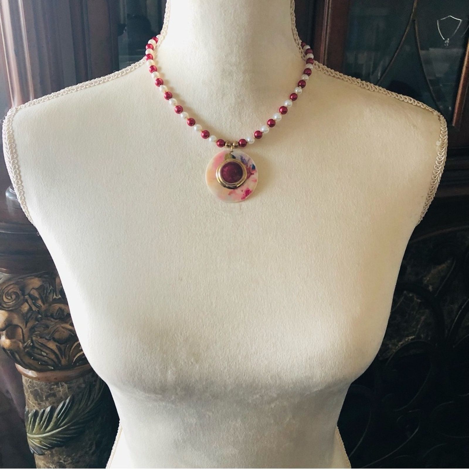 Handmade Handcrafted repurpose painted shell medallion Pearl necklace Size ONE SIZE - 6 Thumbnail