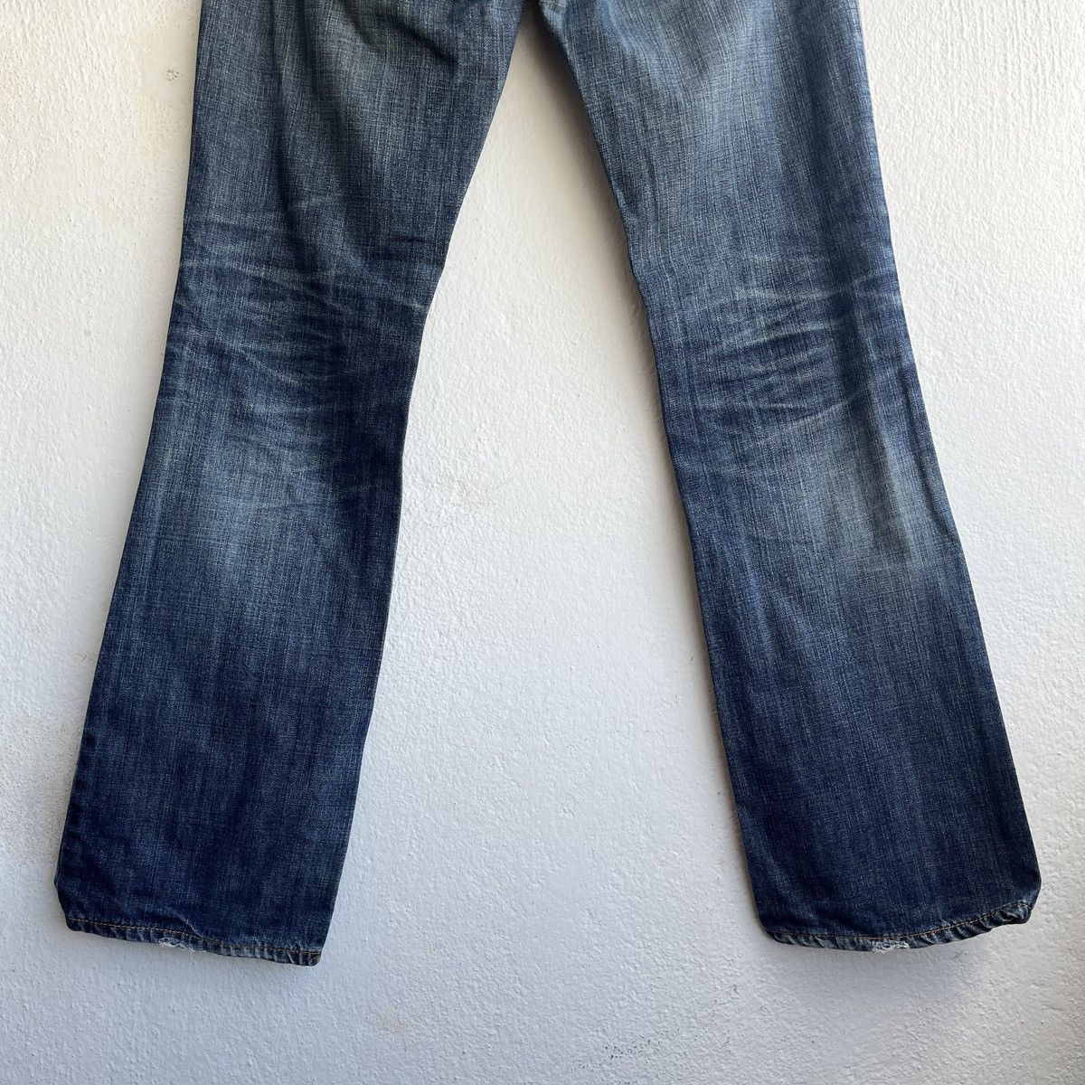 Nudie Jeans DISTRESSED NUDIE JEANS BOOTCUT OLA RIPPED KNEE JAPAN Size US 30 / EU 46 - 12 Thumbnail