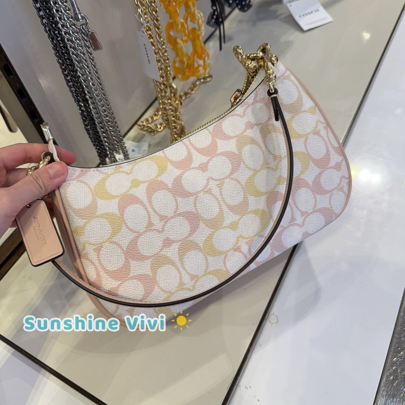 Coach NWT Coach Teri Shoulder Bag Pretty CDZ05 Gold/Chalk/Pink Size ONE SIZE - 4 Thumbnail