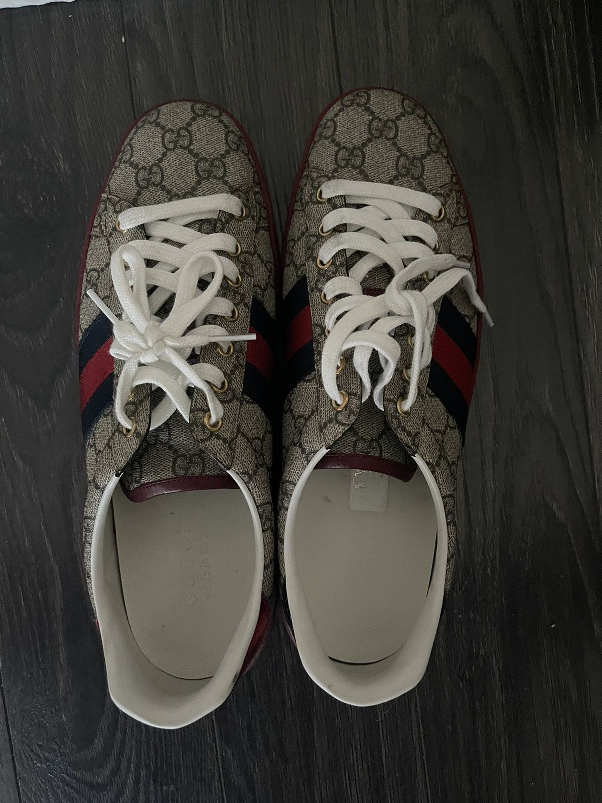 Gucci Men’s Ace GG Supreme Sneakers Size US 11 / EU 44 - 1 Thumbnail