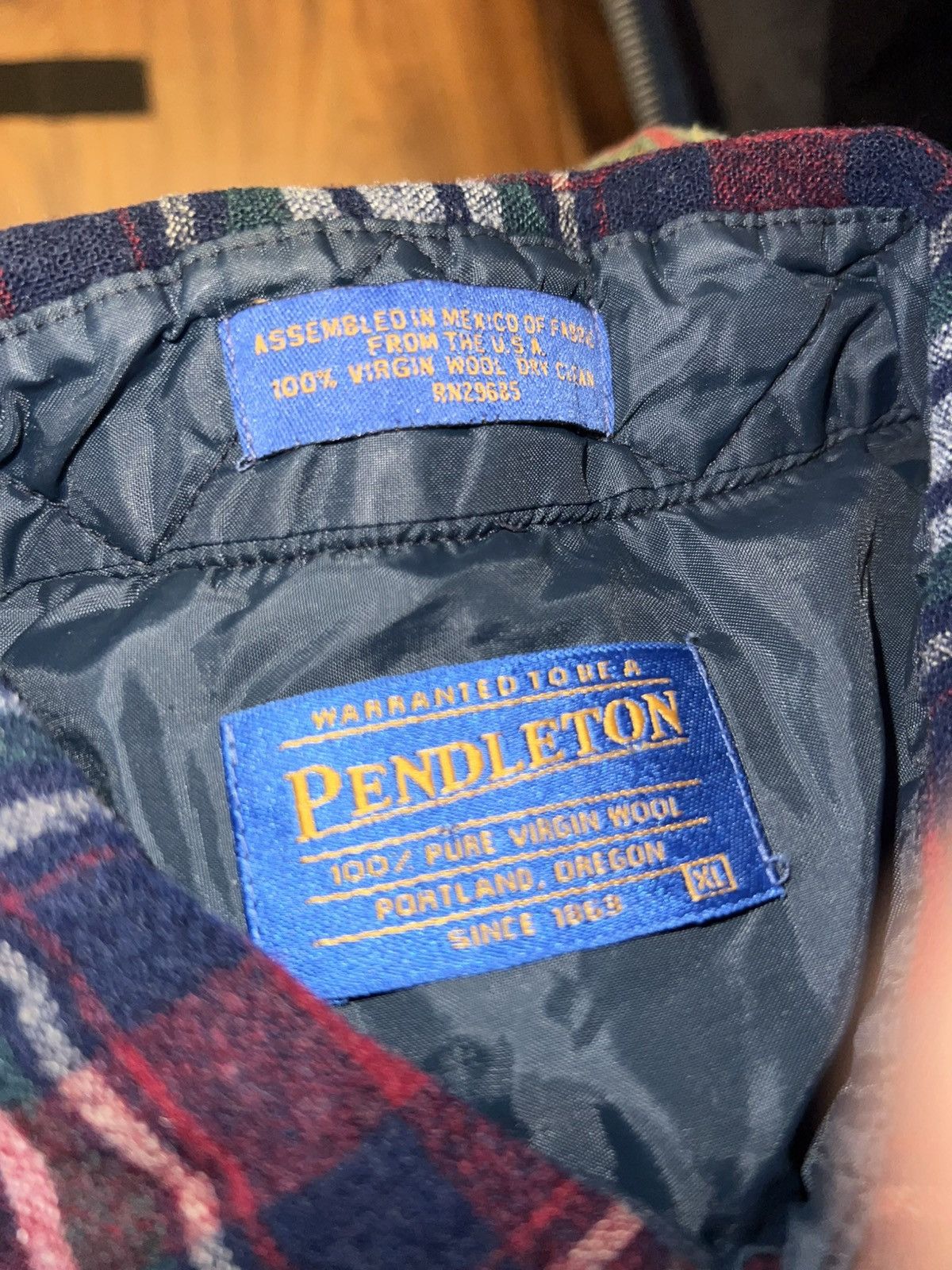 Pendleton Vintage Pendleton Wool Plaid Lodge Shirt Size US XL / EU 56 / 4 - 4 Thumbnail
