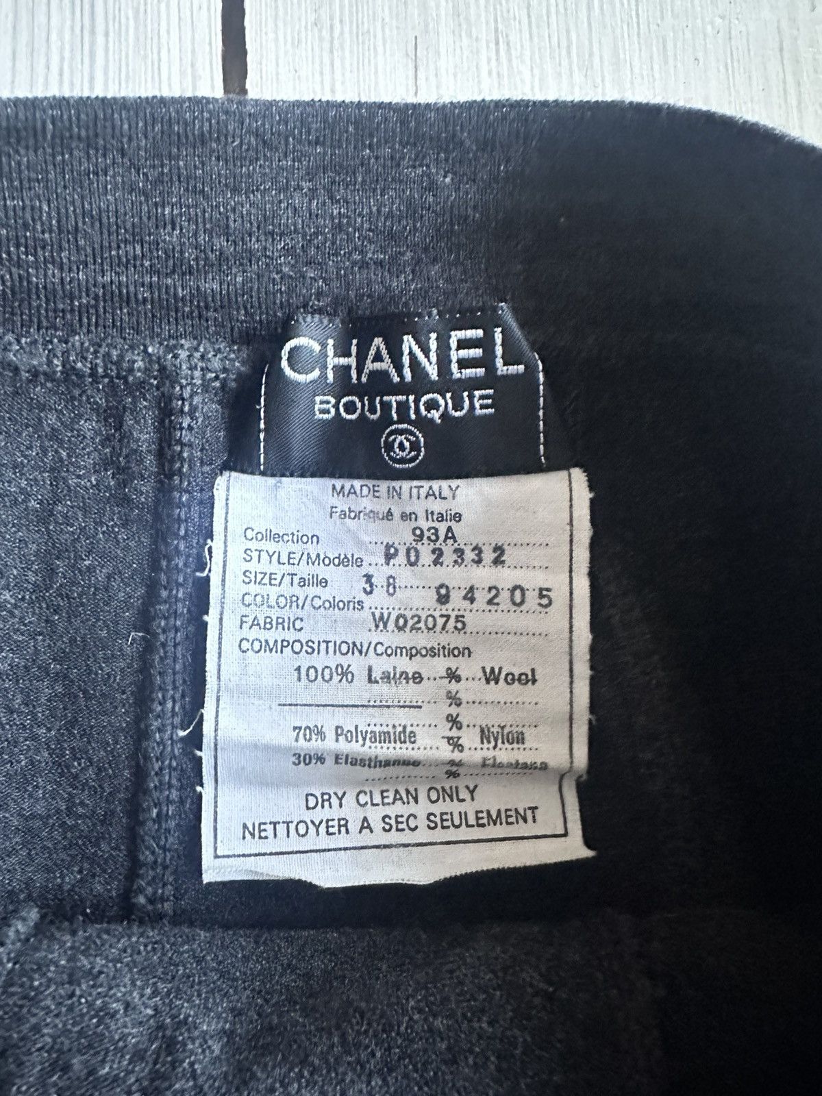 Chanel CHANEL Boutique 93A – Vintage Wool Skirt – IT38 / FR38 Size 27" / US 4 / IT 40 - 3 Thumbnail