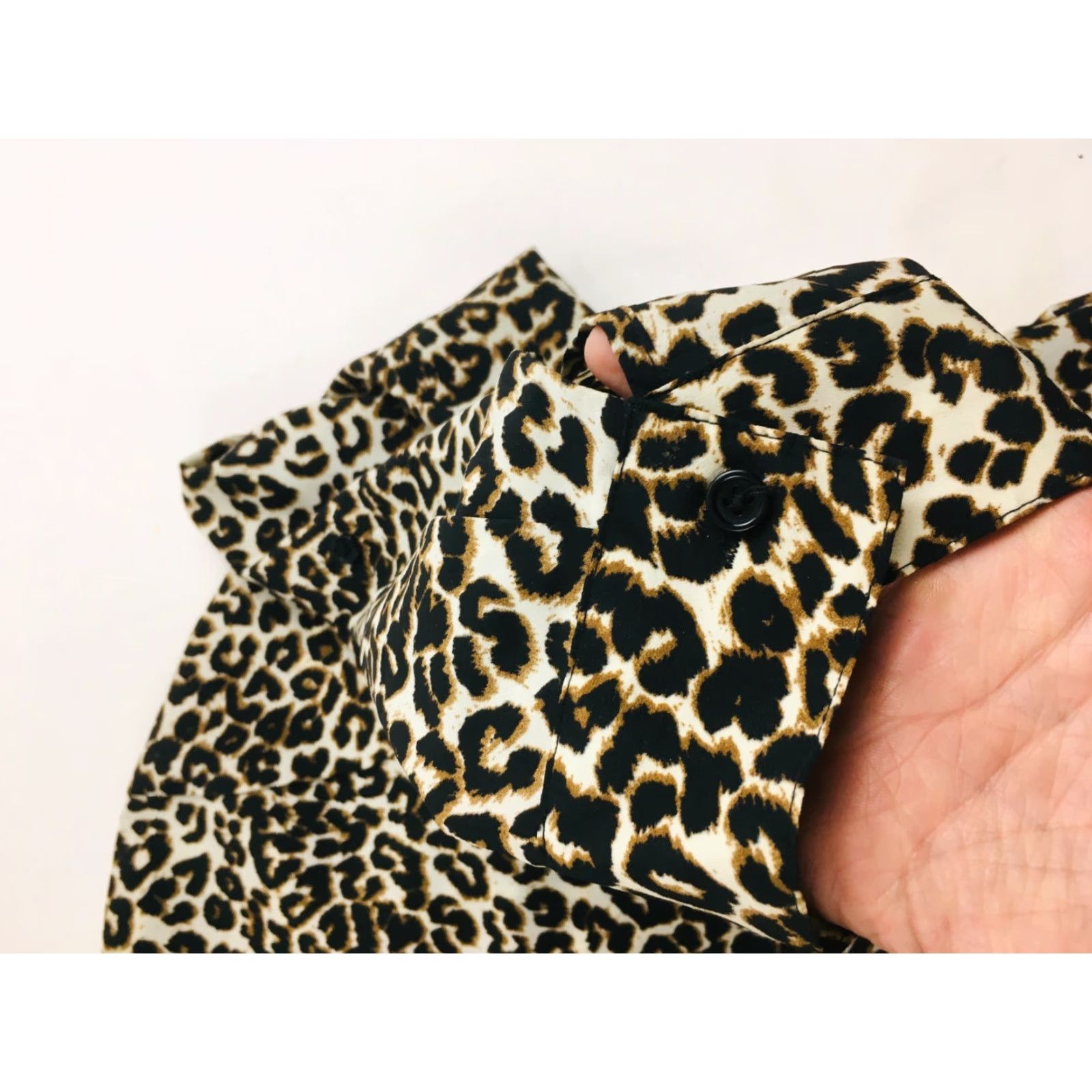 Vintage Chico's Shirt Women's Size 2 V Neck Pullover Leopard Print Long Sleeve ¼ Button Size XS / US 0-2 / IT 36-38 - 6 Thumbnail