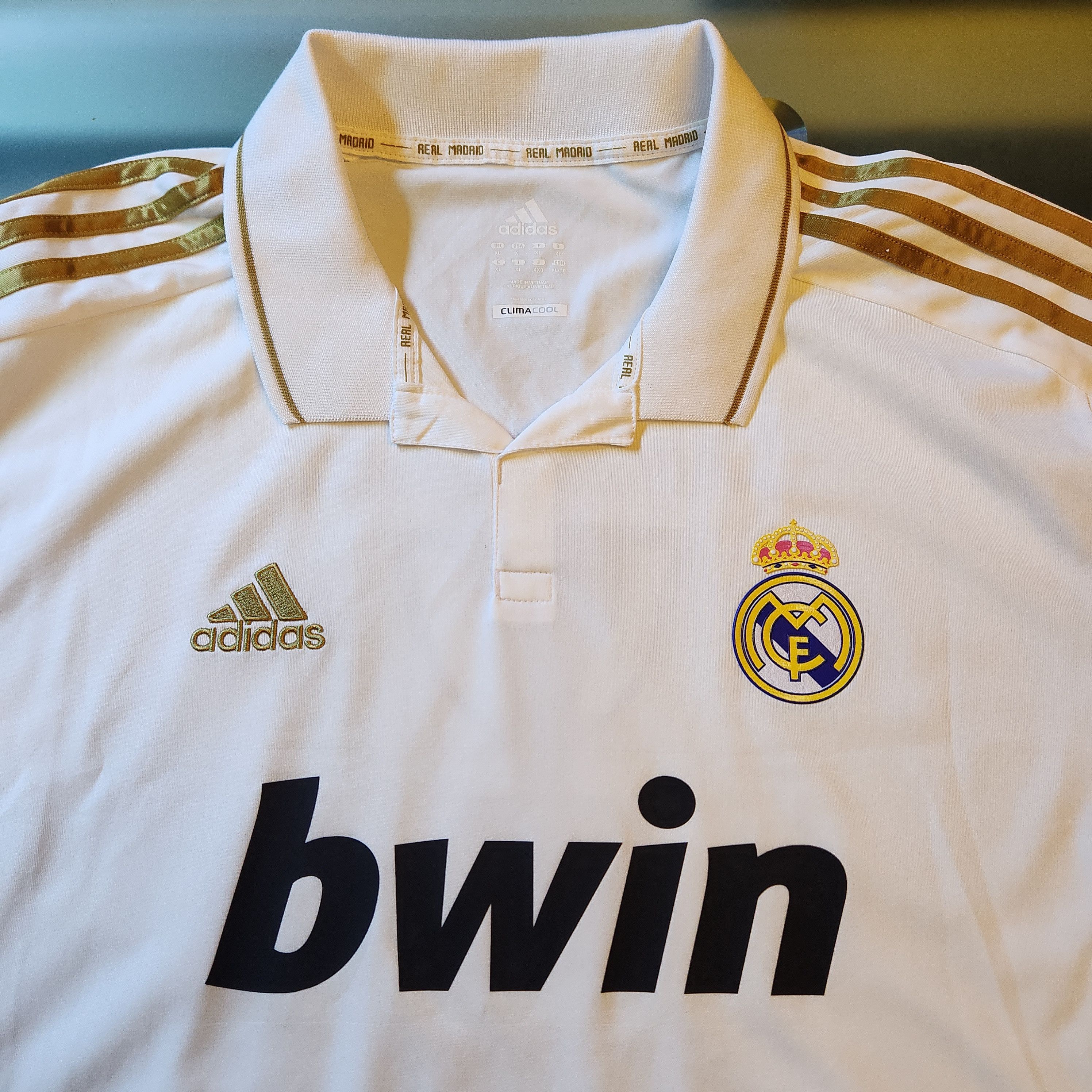 Adidas Authentic Real Madrid CAMPEONES 32 2011-2012 Home Jersey Size US XL / EU 56 / 4 - 4 Thumbnail