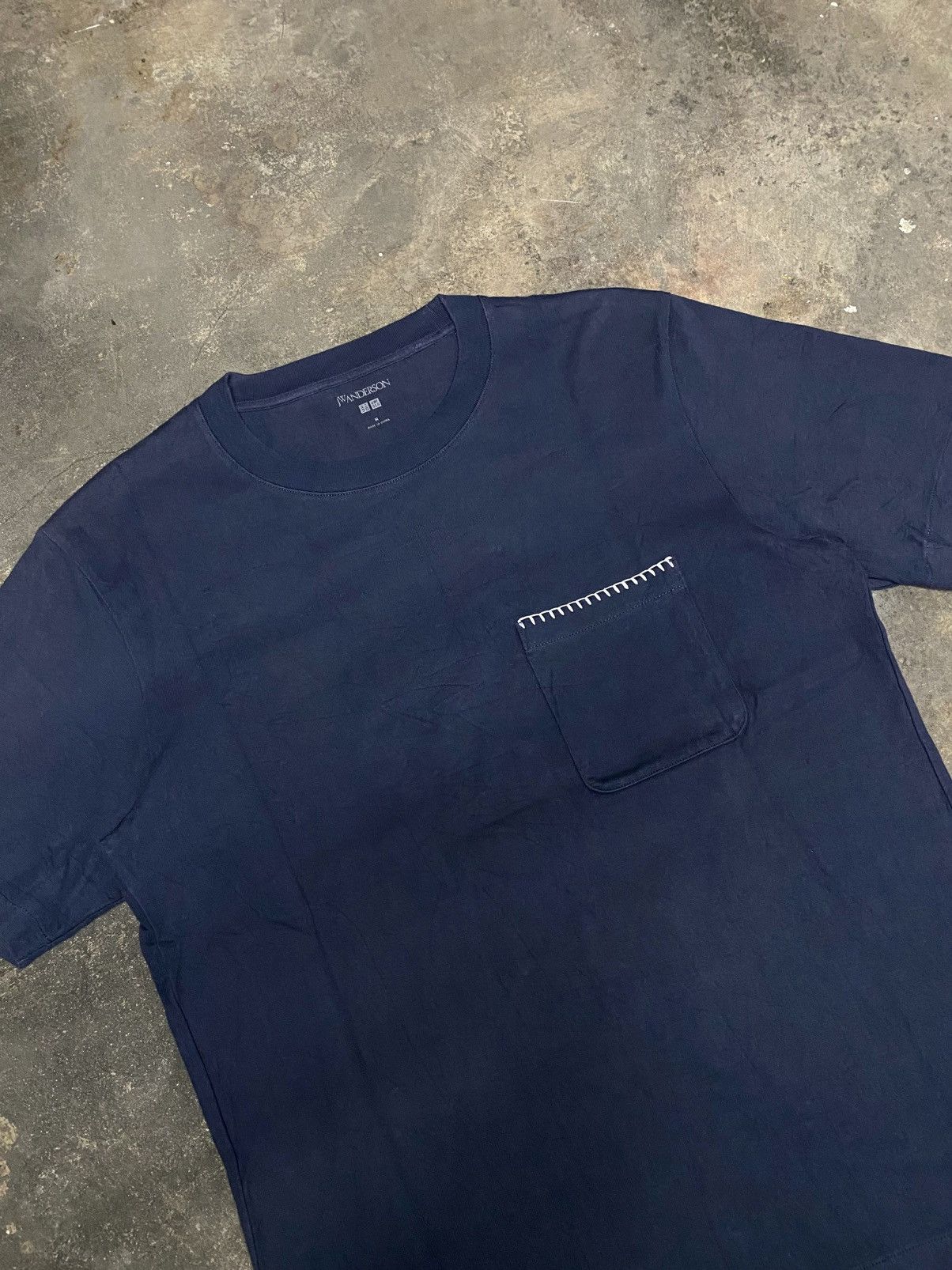 JW Anderson × Uniqlo J.W.Anderson x Uniqlo Single Pocket Tshirt Size US M / EU 48-50 / 2 - 2 Thumbnail