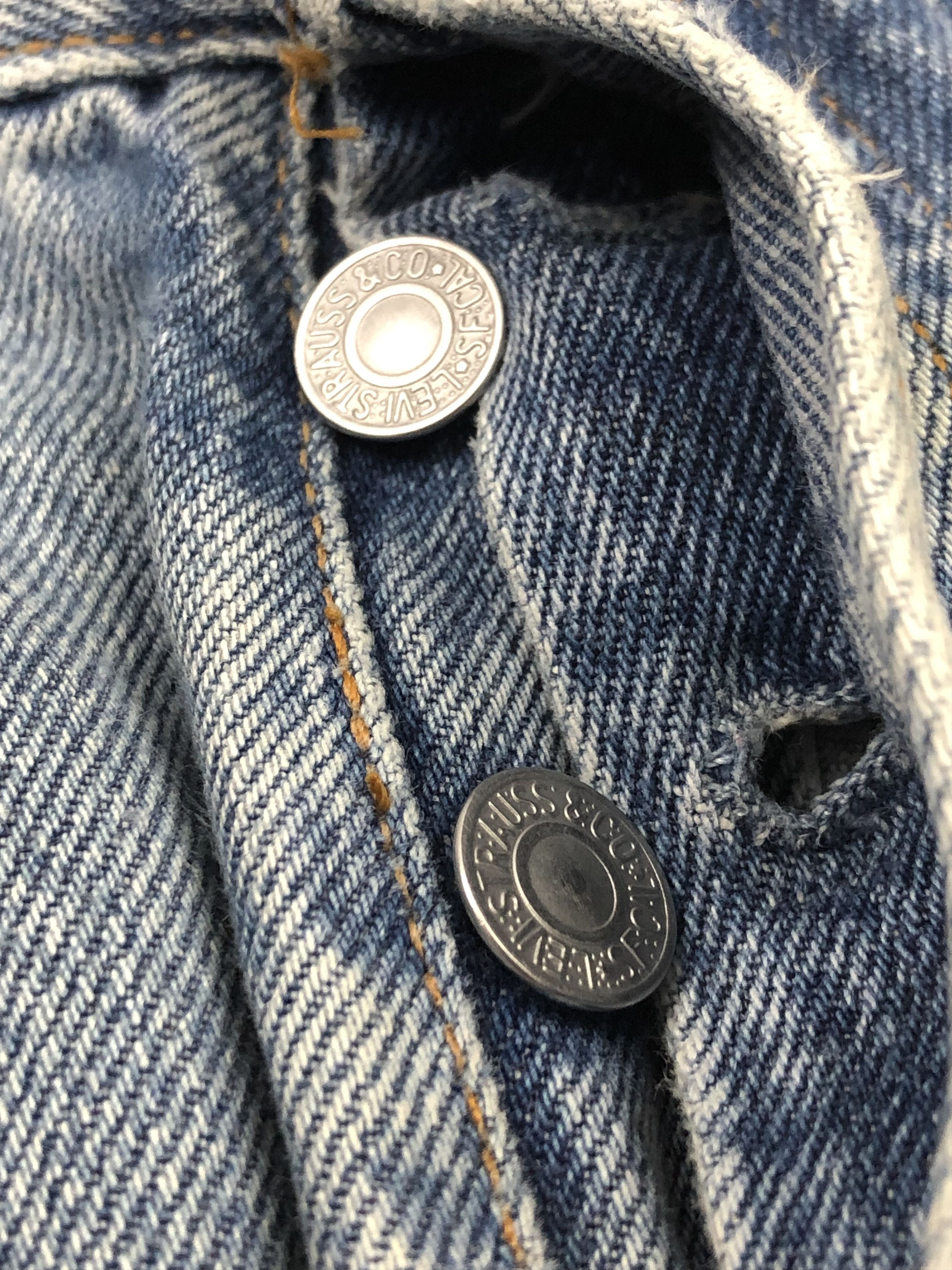 Levi's Vintage Levis 501 Light Blue Button Fly Jeans DPP0051 Size US 31 - 10 Thumbnail