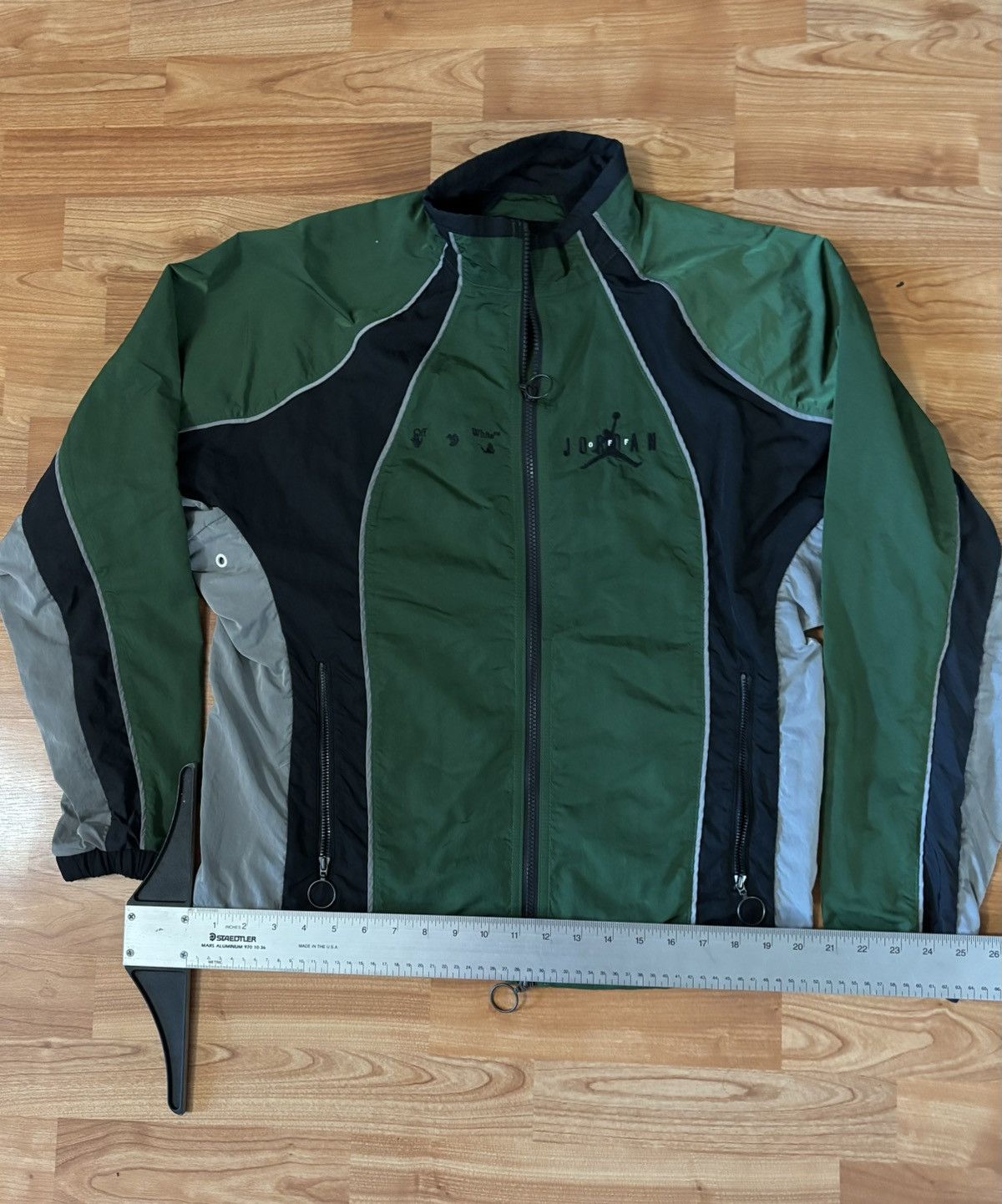 Jordan Brand × Off-White Green and black Jordan x off white Virgil Sz XS windbreaker Size US XS / EU 42 / 0 - 3 Thumbnail