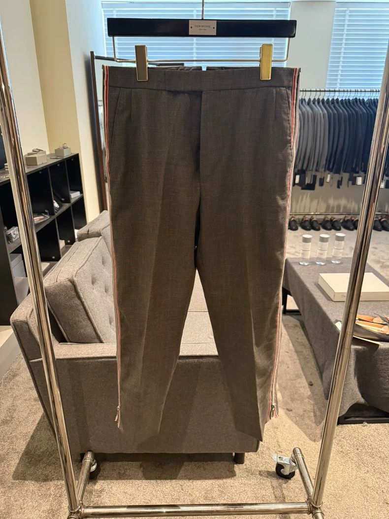 Thom Browne Thom Browne size1 Side three-color label zipper trousers Size 38R - 1 Thumbnail