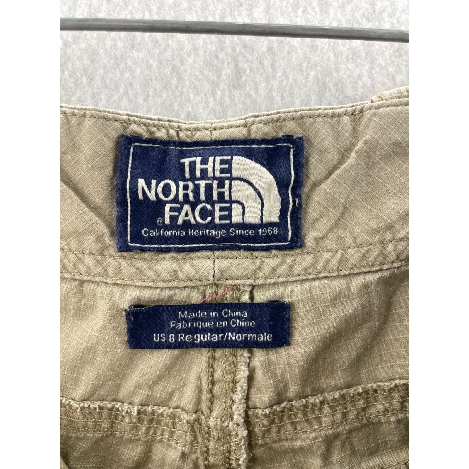 The North Face THE NORTH FACE Shorts Womens 8 Beige Outdoor Hiking Size 30" / US 8 / IT 44 - 3 Thumbnail