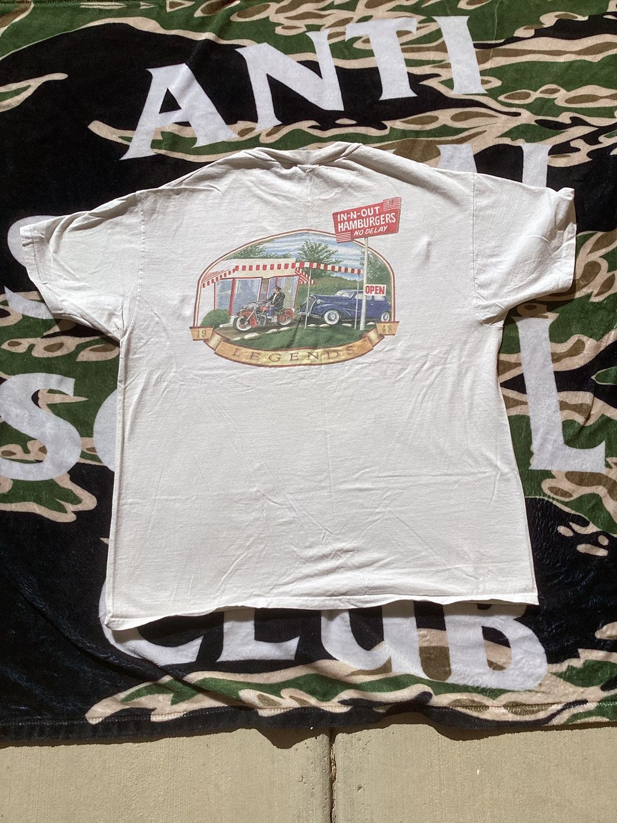 Vintage 90s In-N-Out hamburgers California single stitch tee