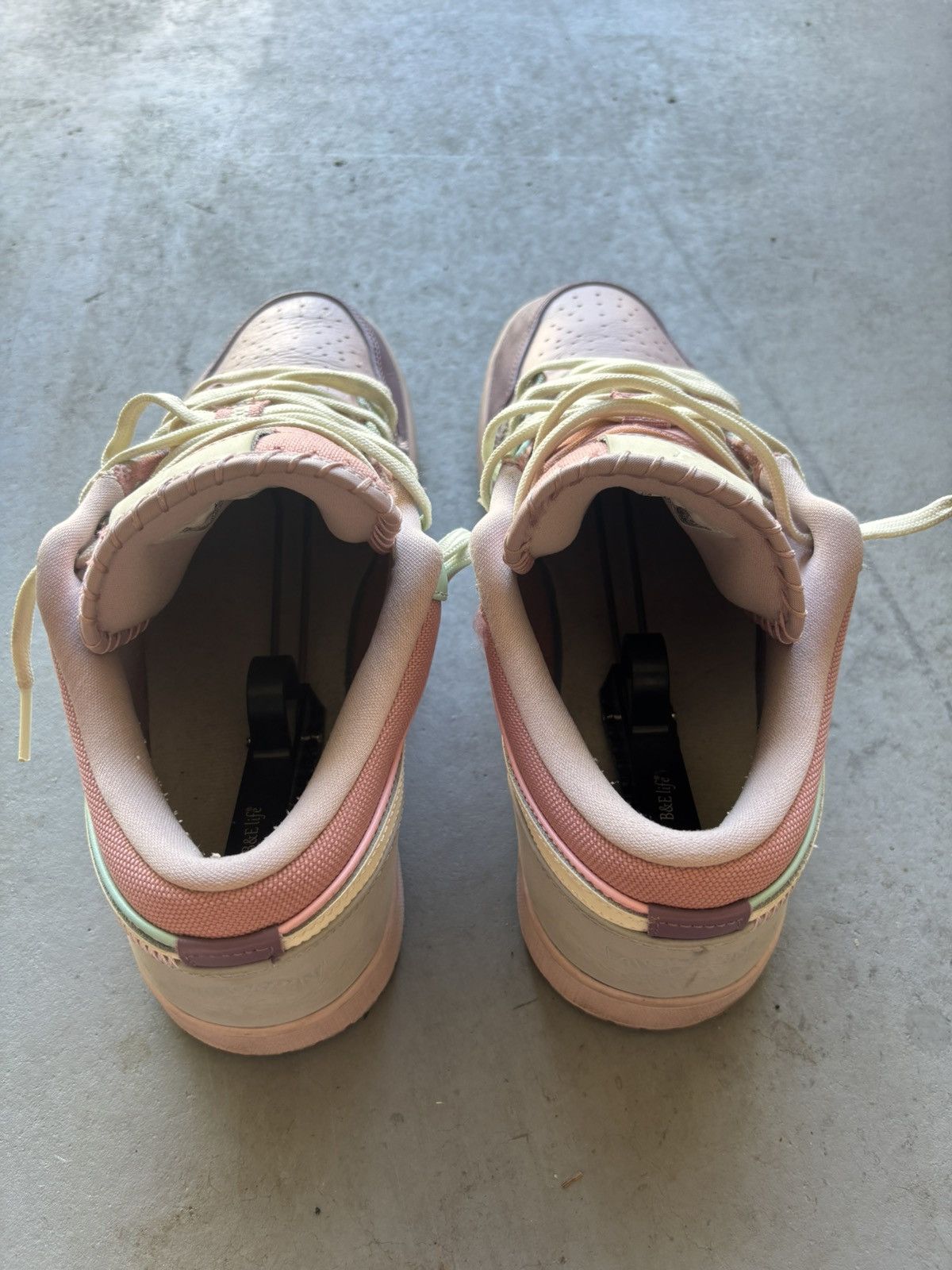 Jordan Brand × Nike Jordan 1 Low SE Easter Pastel Size US 12 / EU 45 - 4 Thumbnail