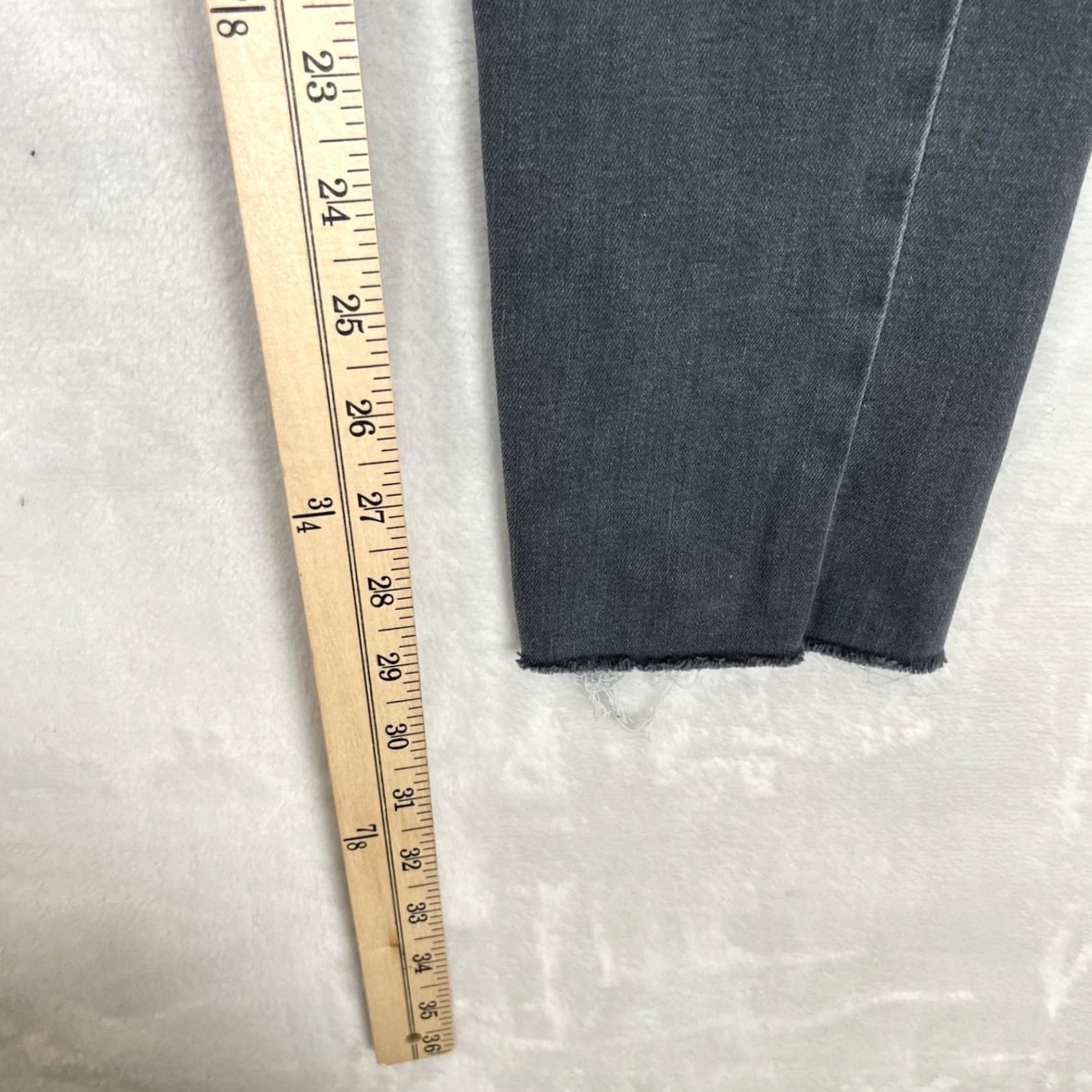 Levi's Levi's 311 Shaping Skinny Mid-Rise Jeans Womens 26x30 Black Charcoal Stretch Jeans Ladies Slim, Regular, 5-Pocket, Zip Closure Size 26" / US 2 / IT 38 - 4 Thumbnail