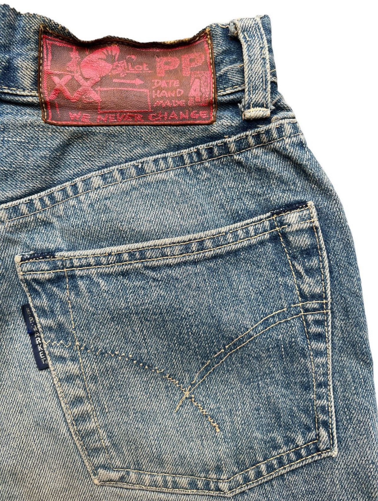 Blue Blue Japan Vintage BlueBlue Japan Selvedge Distressed Wide Jeans 24x30 Size 24" / US 00 / IT 34 - 9 Thumbnail