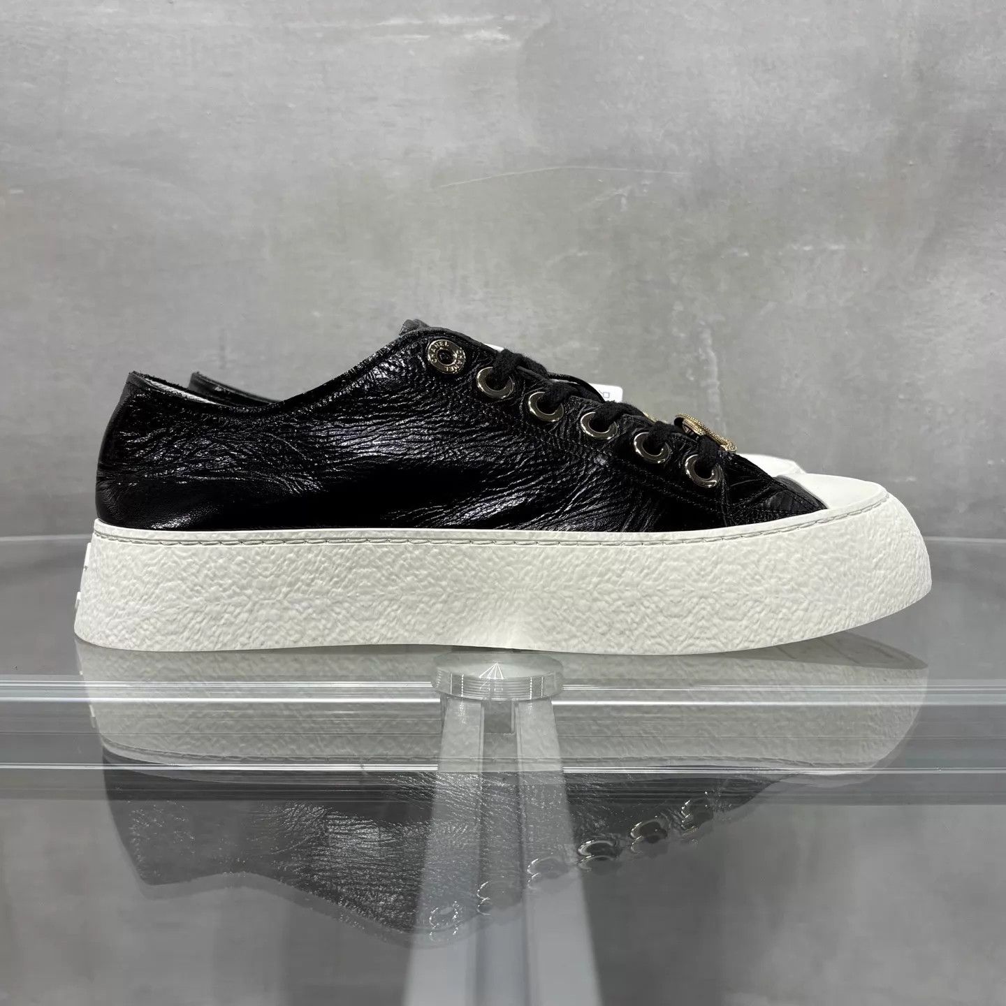 Chanel CHANEL Leather 25S Platform Loafer Black EUR 38.5 Size US 8 / IT 38 - 4 Thumbnail