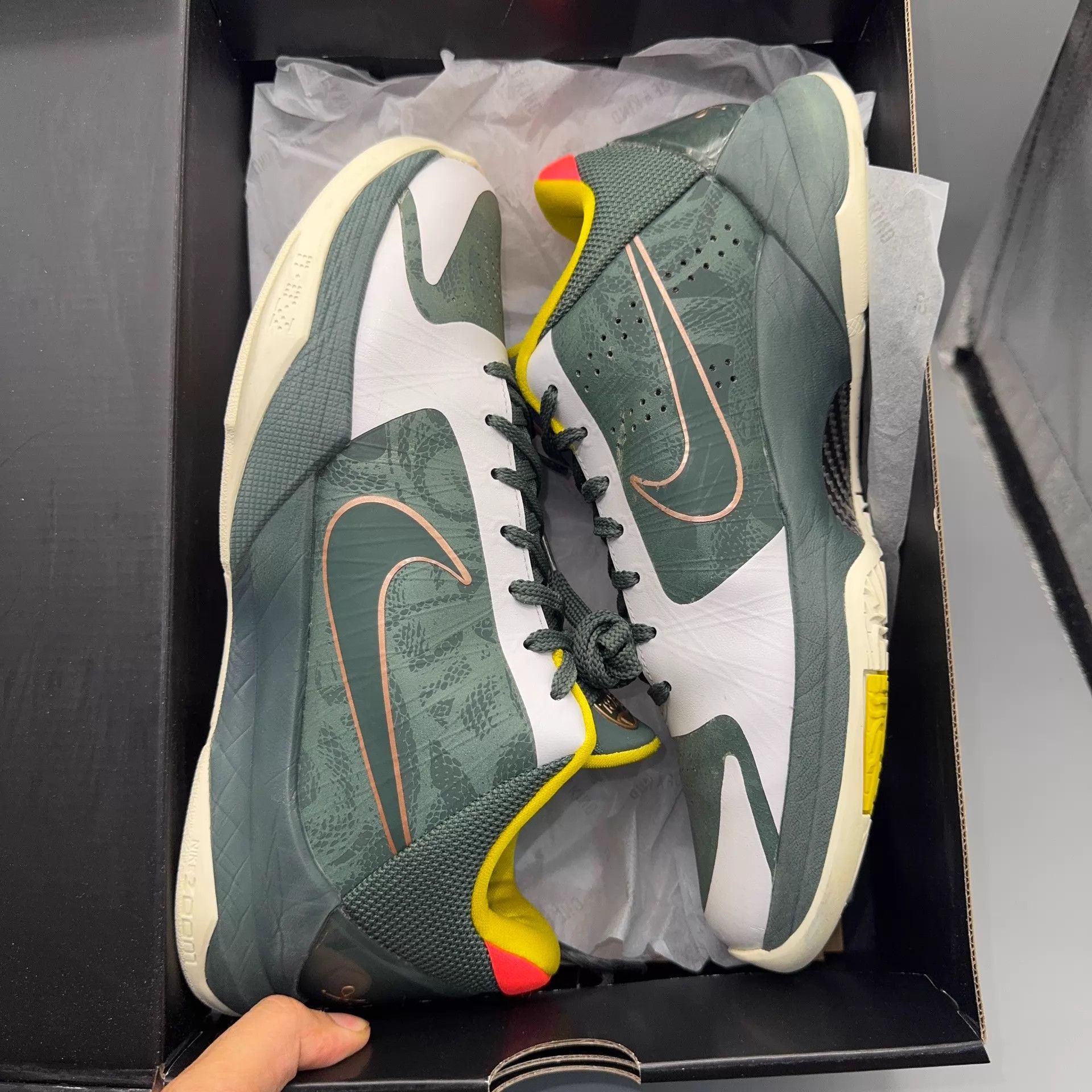 Nike Nike Kobe 5 Gray Green Size 42 Size US 8.5 / EU 41-42 - 5 Thumbnail