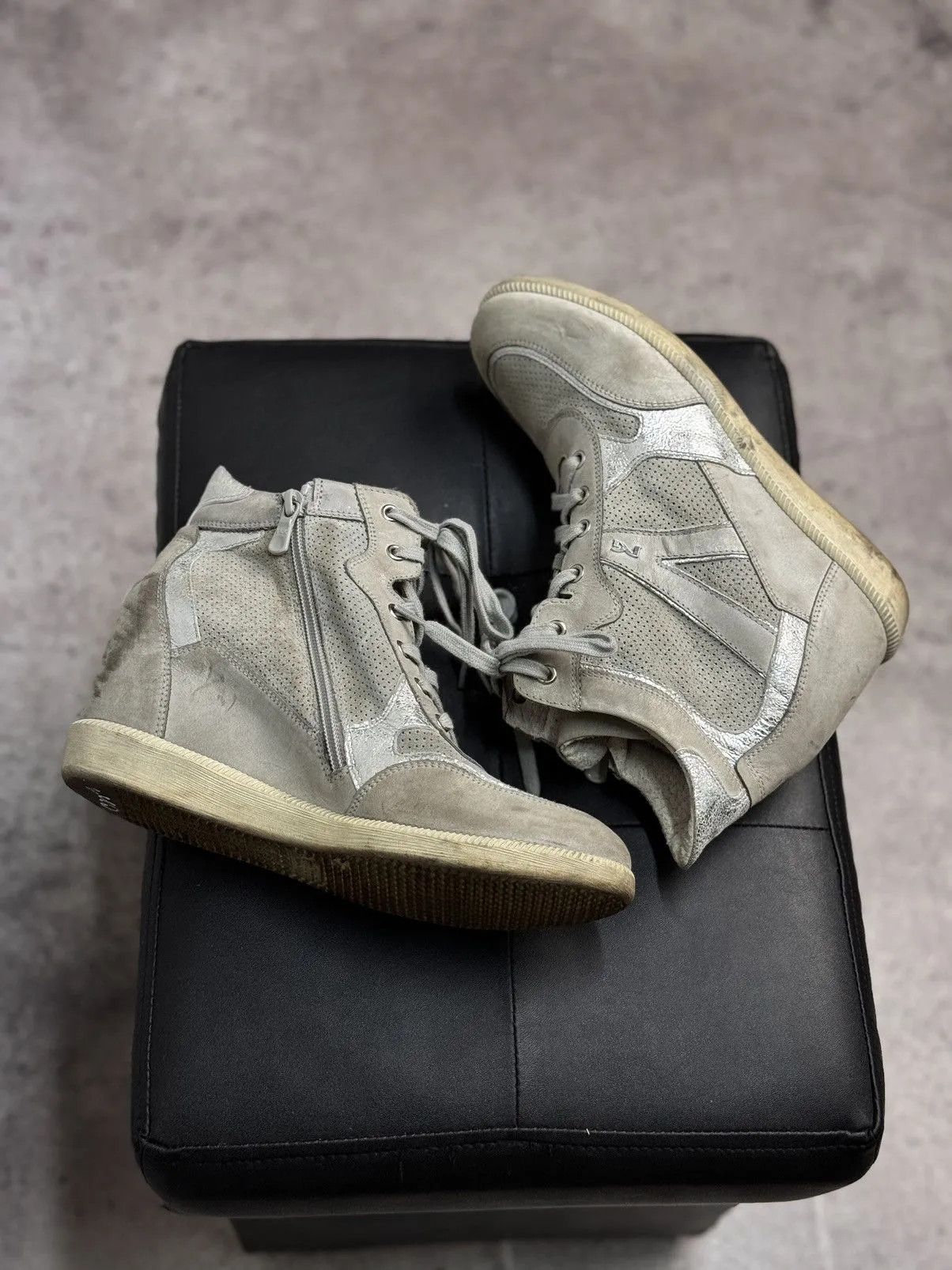 Isabel Marant Vintage Style Isabel Marant Bekett classic wedge beige shoes Size US 9 / IT 39 - 9 Thumbnail