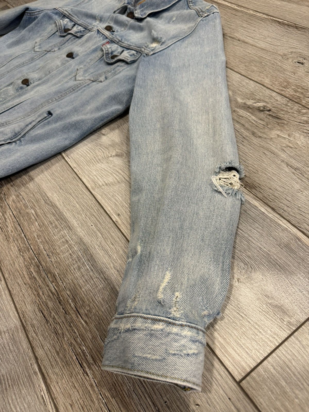 Levi's Distressed Levi’s Denim Jacket Size US L / EU 52-54 / 3 - 5 Thumbnail