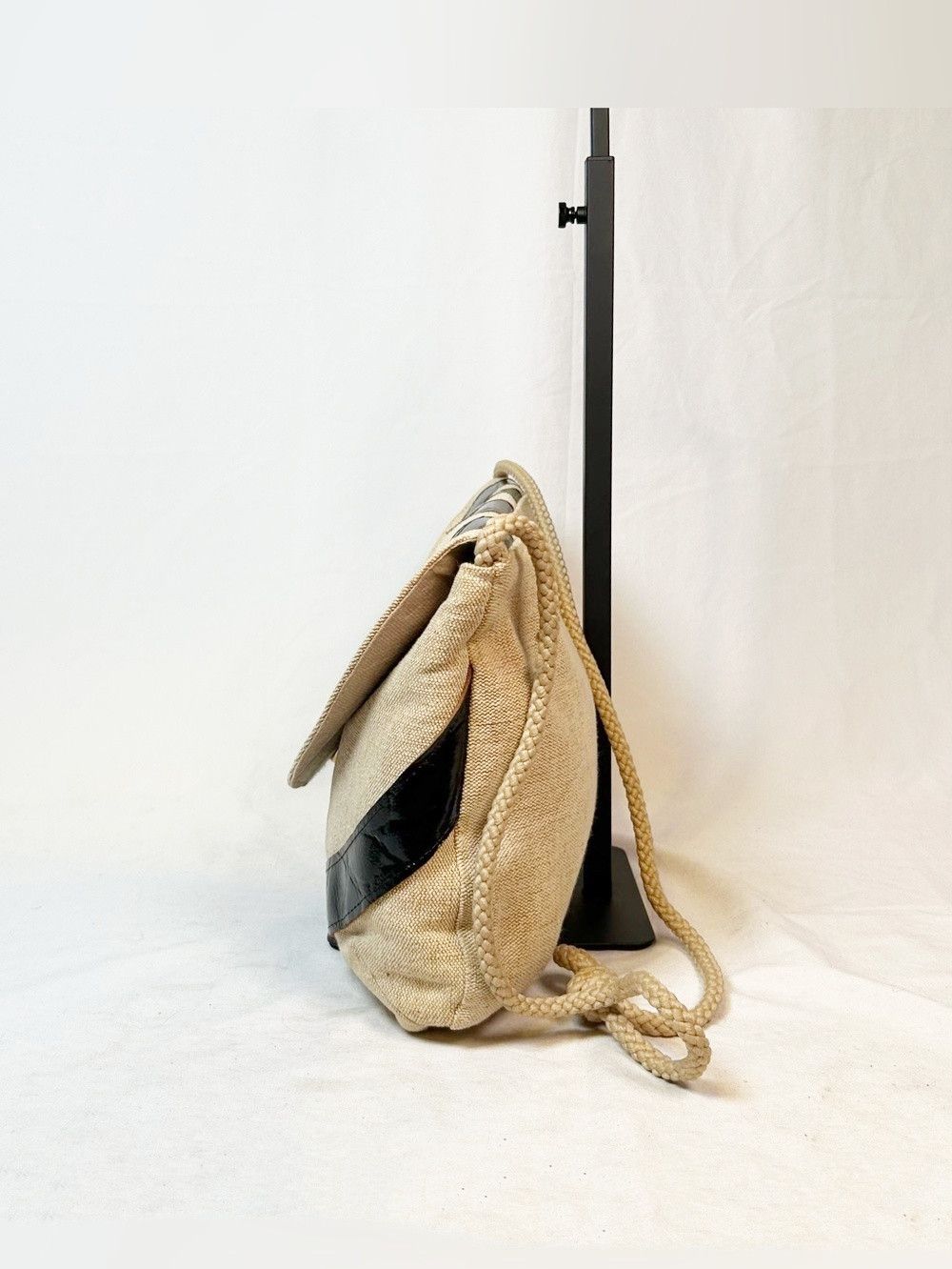 Other Vintage Burlap Black Croc Embossed Leather Crossbody Bag Size ONE SIZE - 6 Thumbnail