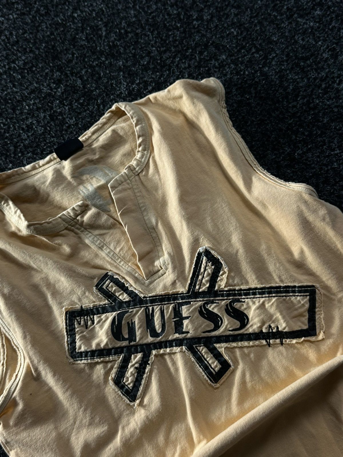 Guess 🚨AVANT-GARDE GUESS TANK MEN Y2k BIG LOGO Size US S / EU 44-46 / 1 - 3 Thumbnail